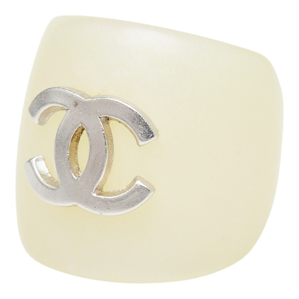 Chanel Ivory Plastic Band Ring (Pre-Owned)