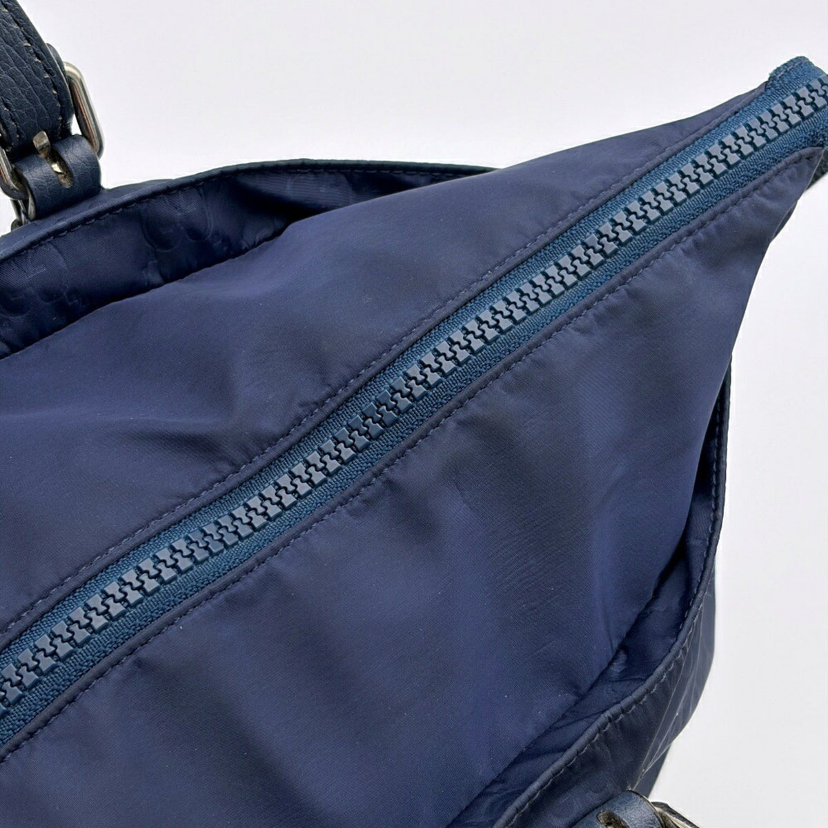 Gucci Navy Nylon Leather Tote Bag (Pre-Owned)