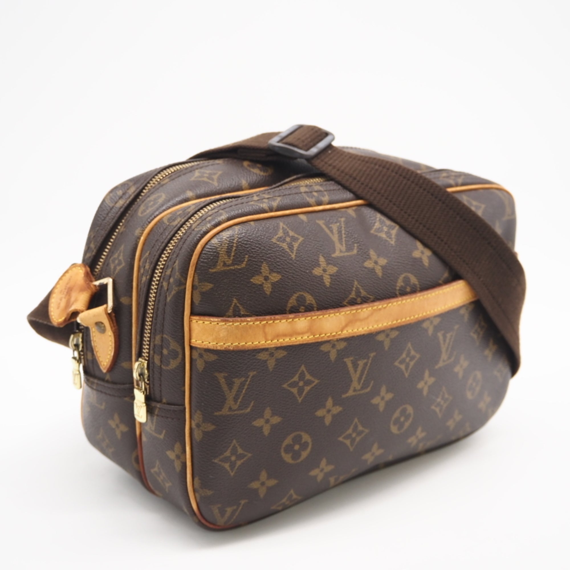 Louis Vuitton Brown Coated Canvas Leather Shoulder Bag (Pre-Owned)