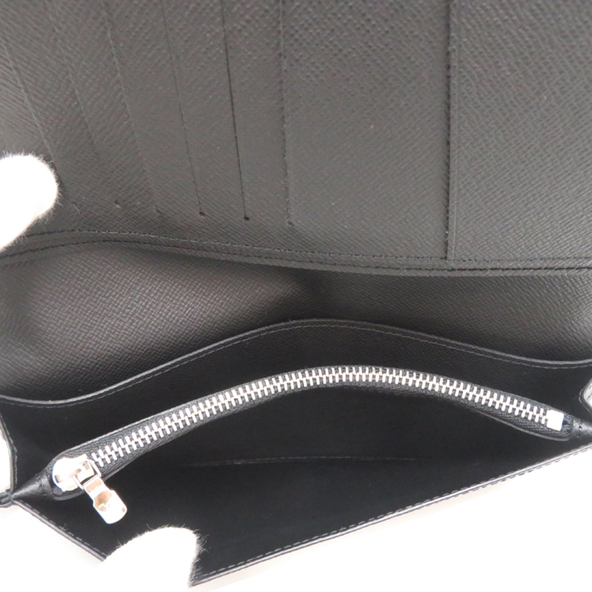 Louis Vuitton Black Epi Leather Long Wallet (Bi-Fold) (Pre-Owned)