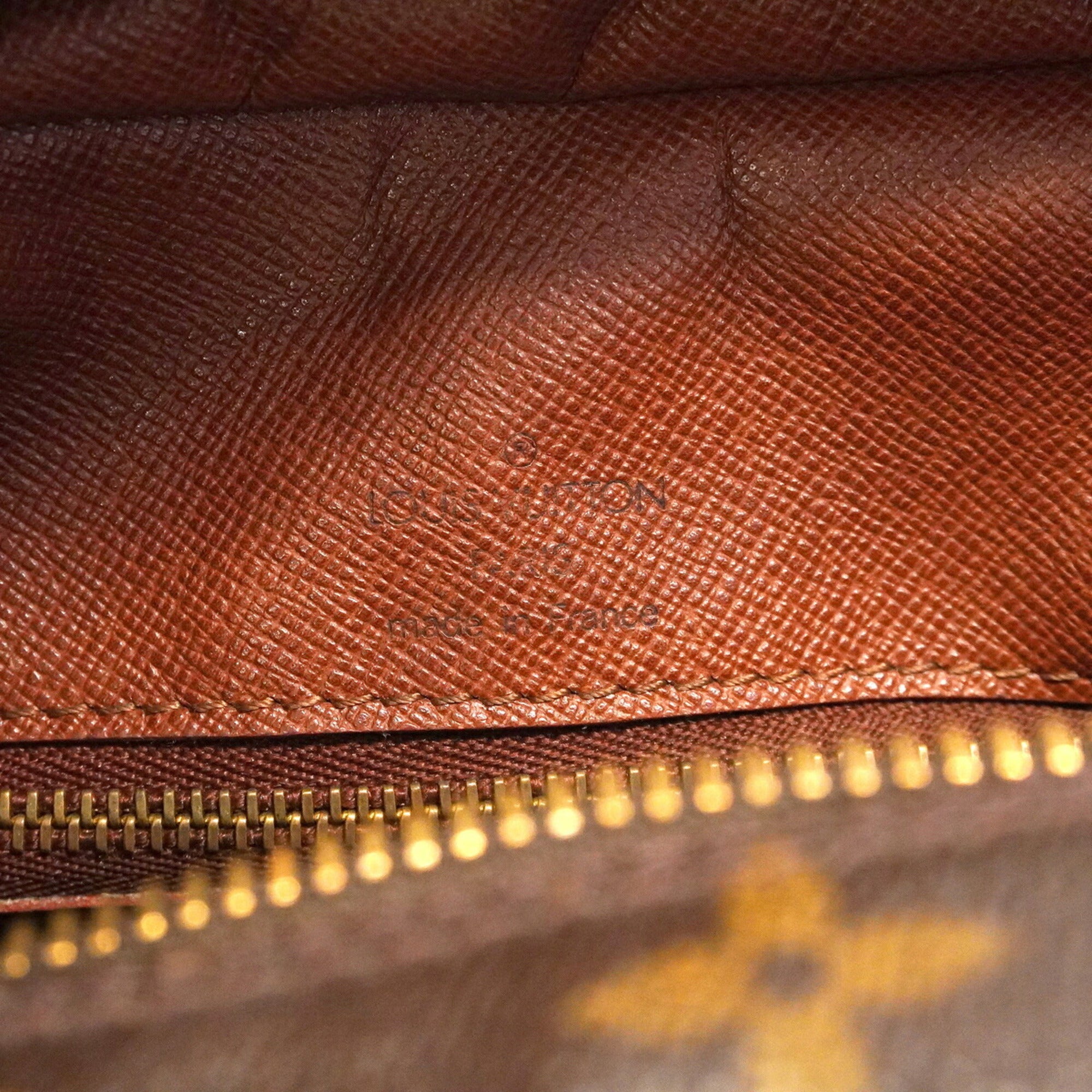 Louis Vuitton Brown Shoulder Bag (Pre-Owned)