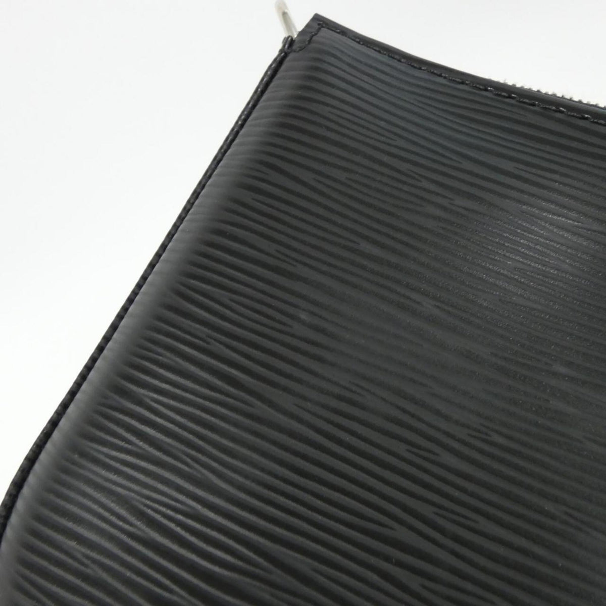 Louis Vuitton Black Leather Pochette Pouch (Pre-Owned)