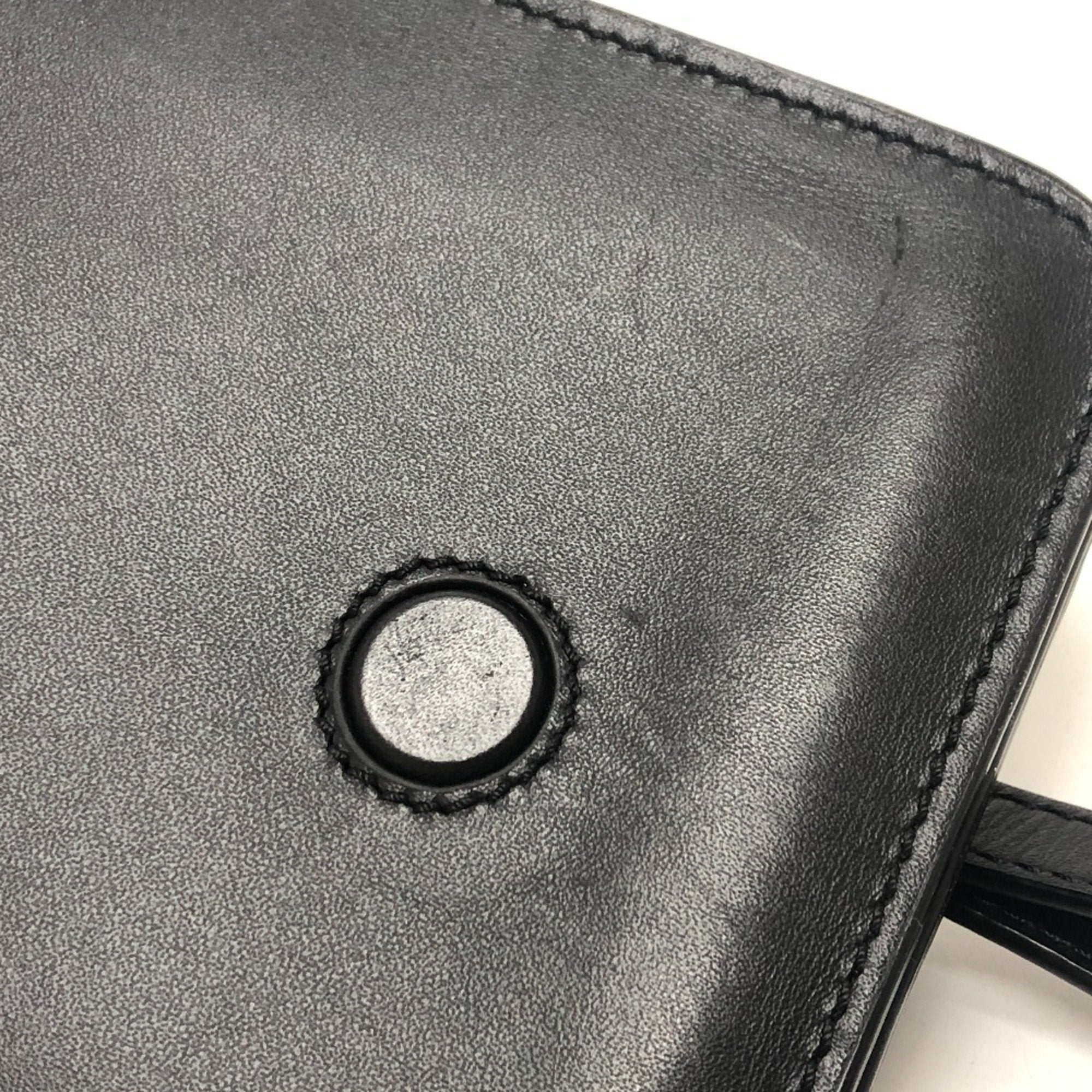 Loewe Black Leather Pochette Shoulder Bag (Pre-Owned)