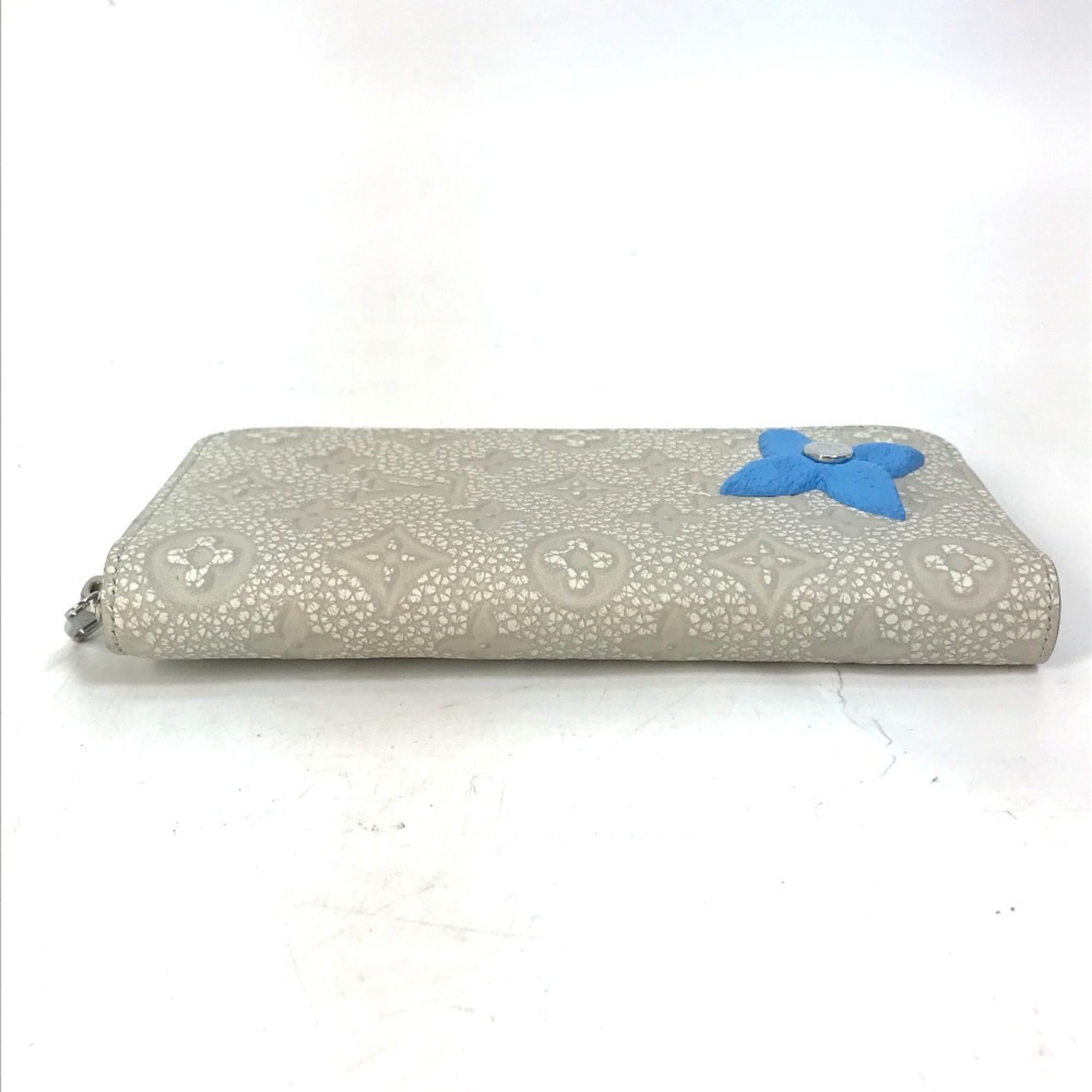 Louis Vuitton White Leather Long Wallet (Bi-Fold) (Pre-Owned)