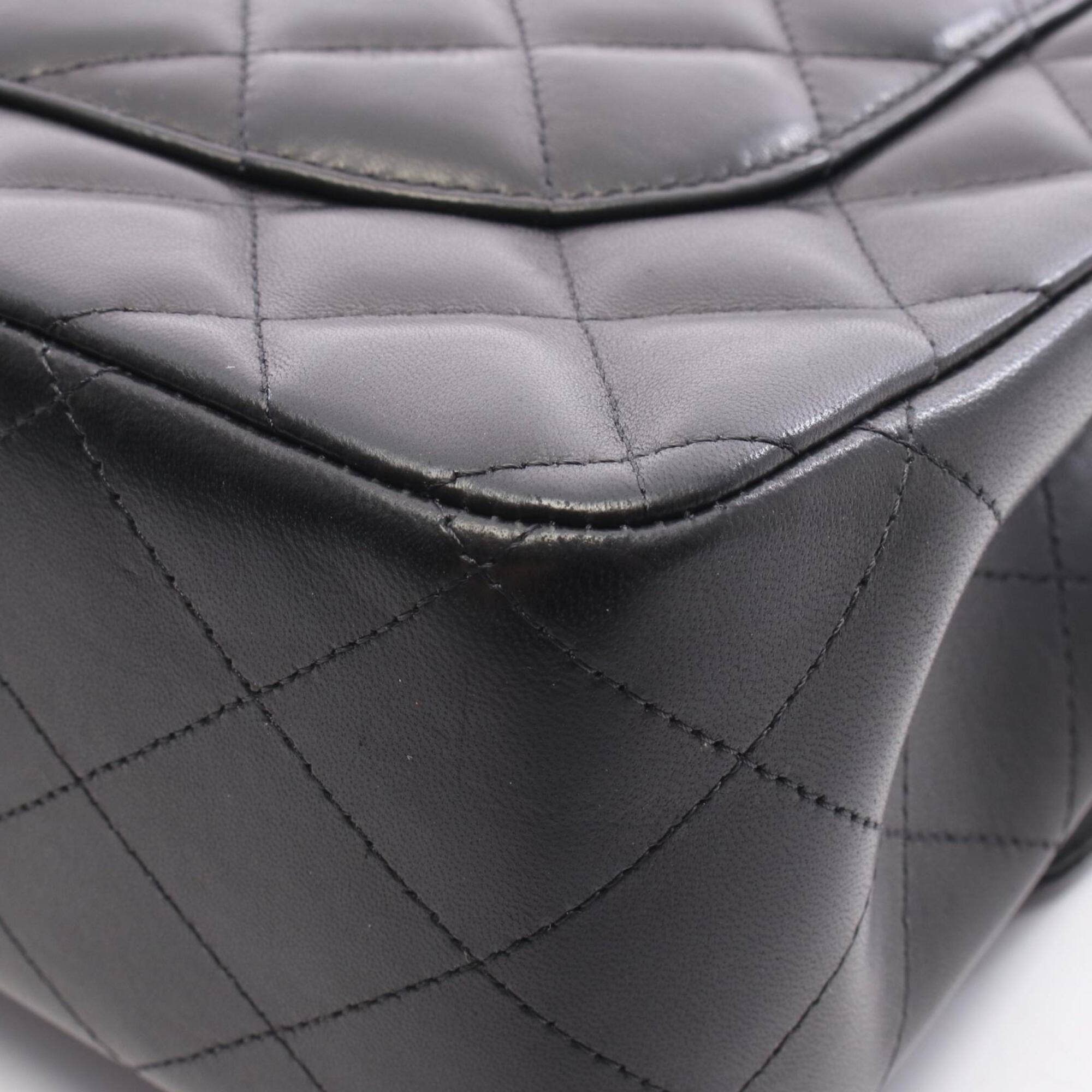 Chanel Black Leather Handbag Shoulder Bag (Pre-Owned)