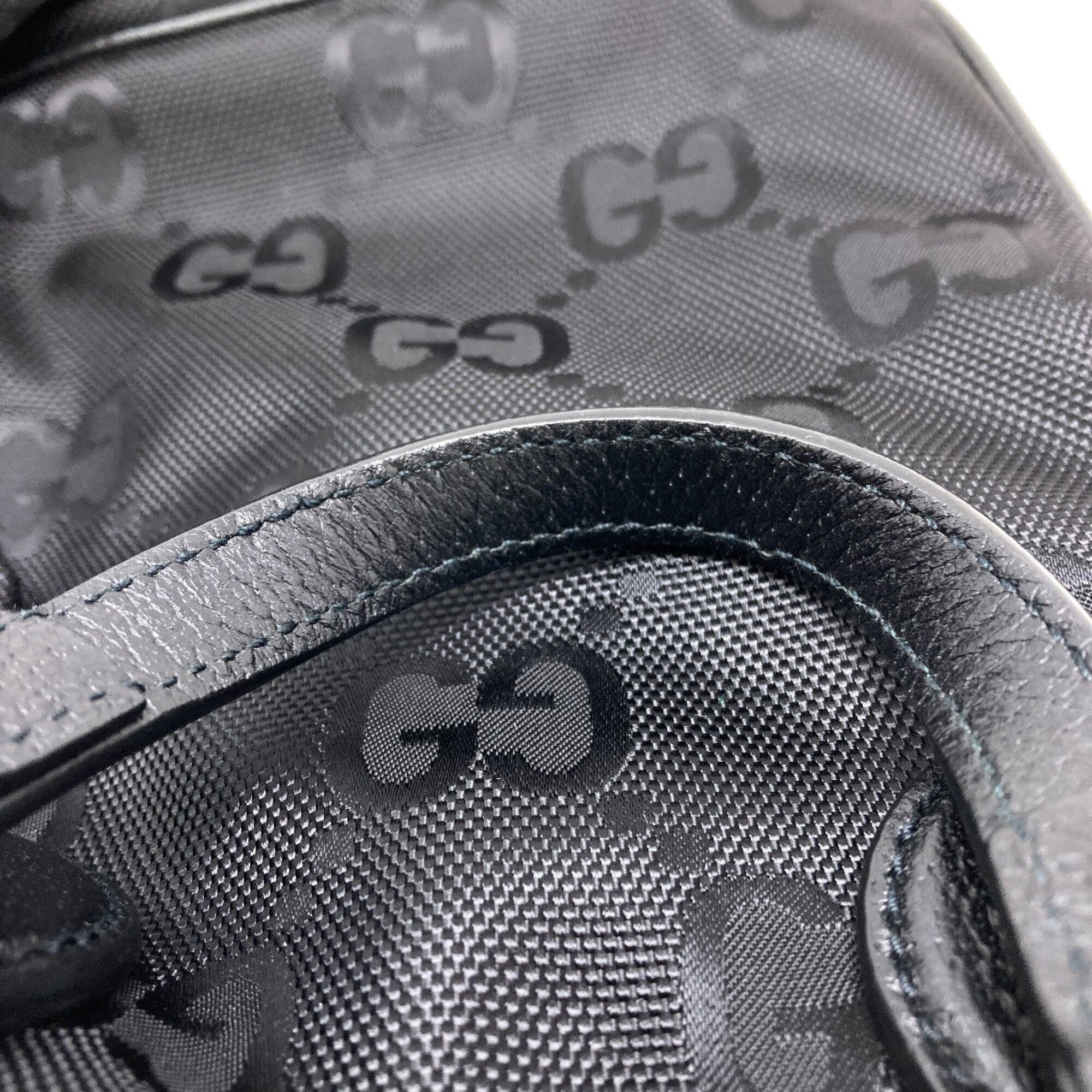 Gucci Black Canvas Shoulder Bag (Pre-Owned)