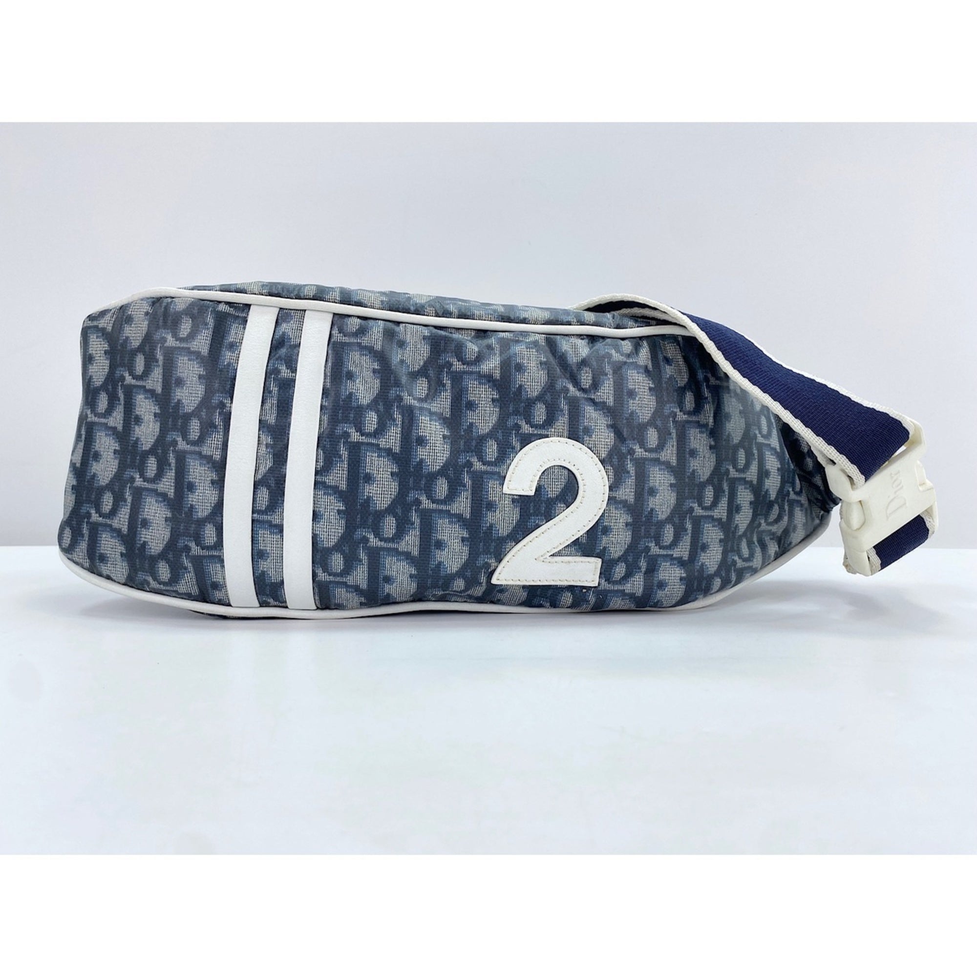 Christian Dior Navy Shoulder Bag (Pre-Owned)