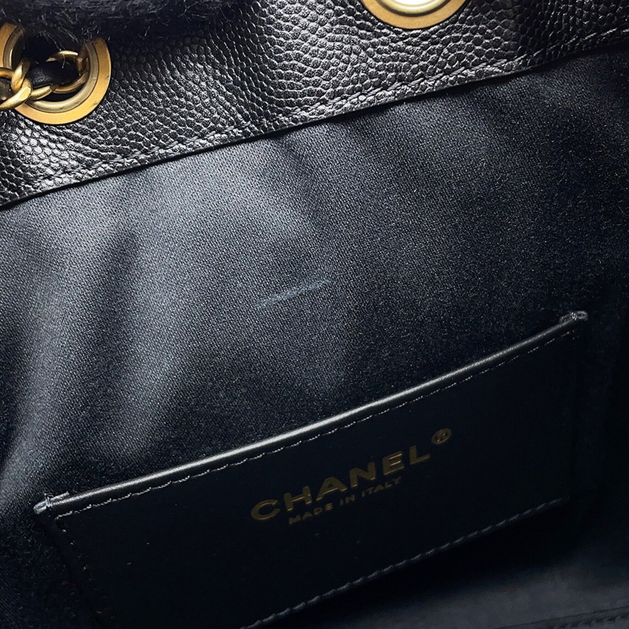 Chanel Black Grained Calfskin Handbag Shoulder Bag (Pre-Owned)