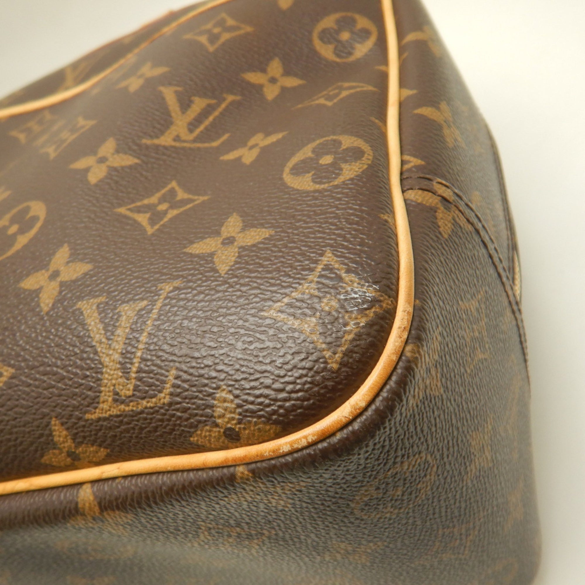 Louis Vuitton Brown Monogram Monogram Handbag (Pre-Owned)
