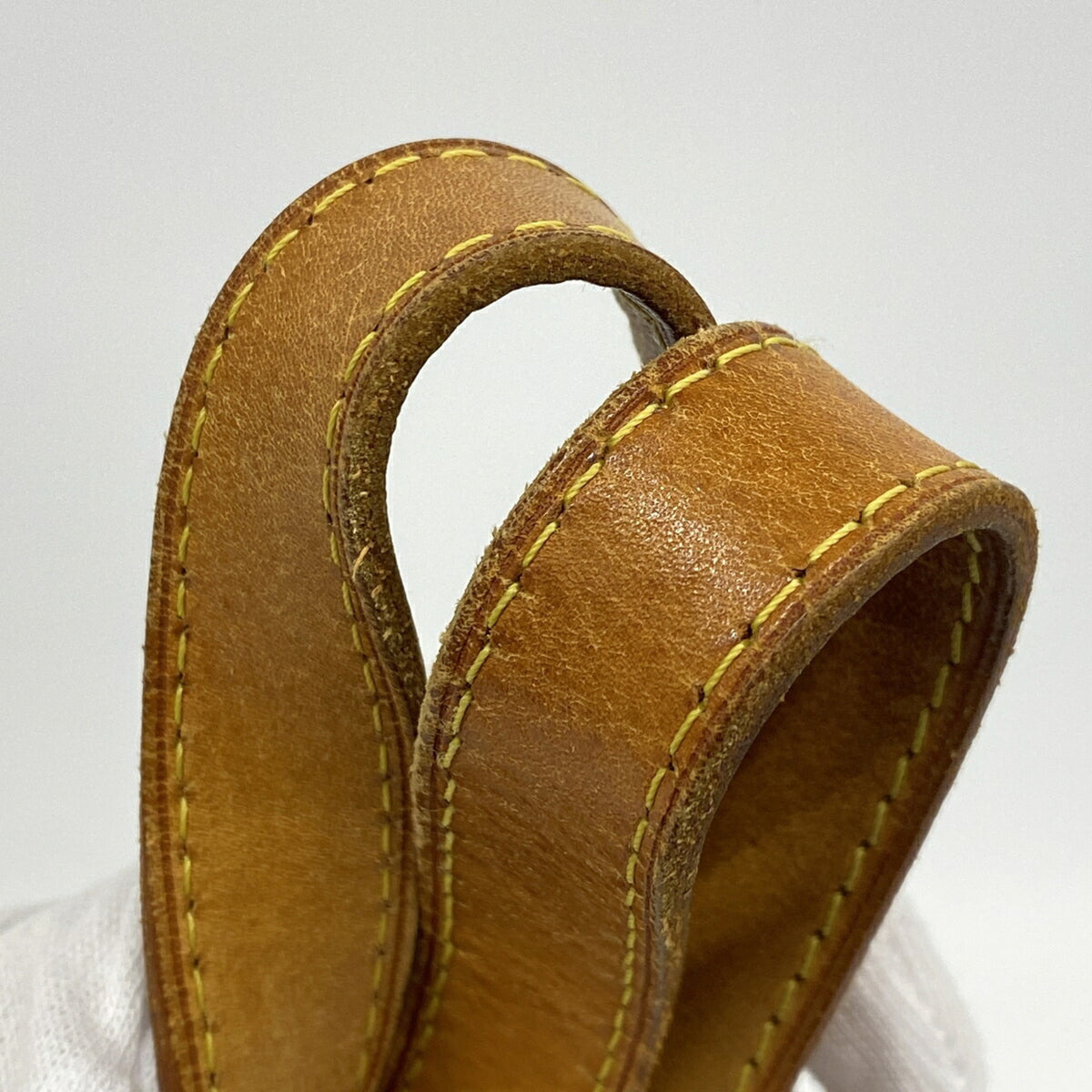 Louis Vuitton Brown Handbag (Pre-Owned)