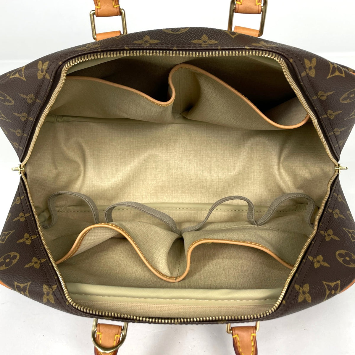 Louis Vuitton Brown Monogram Handbag (Pre-Owned)