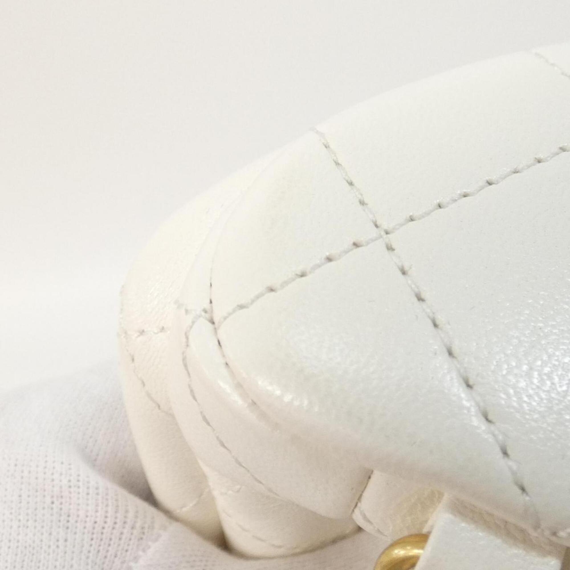 Chanel White Leather Backpack (Pre-Owned)