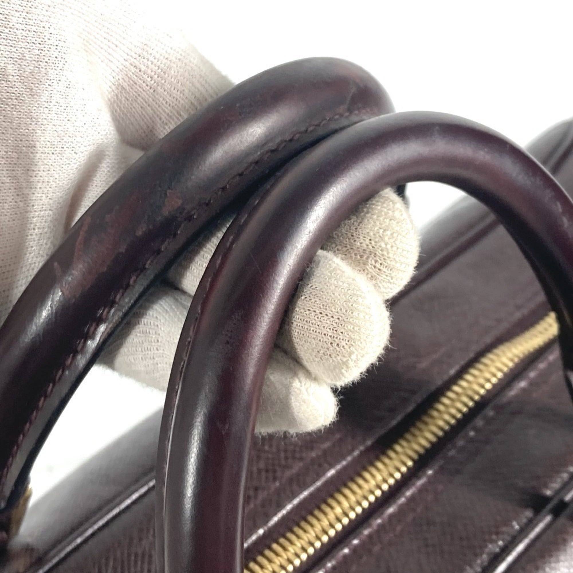 Louis Vuitton Acajou Taiga Leather Boston Bag Handbag (Pre-Owned)