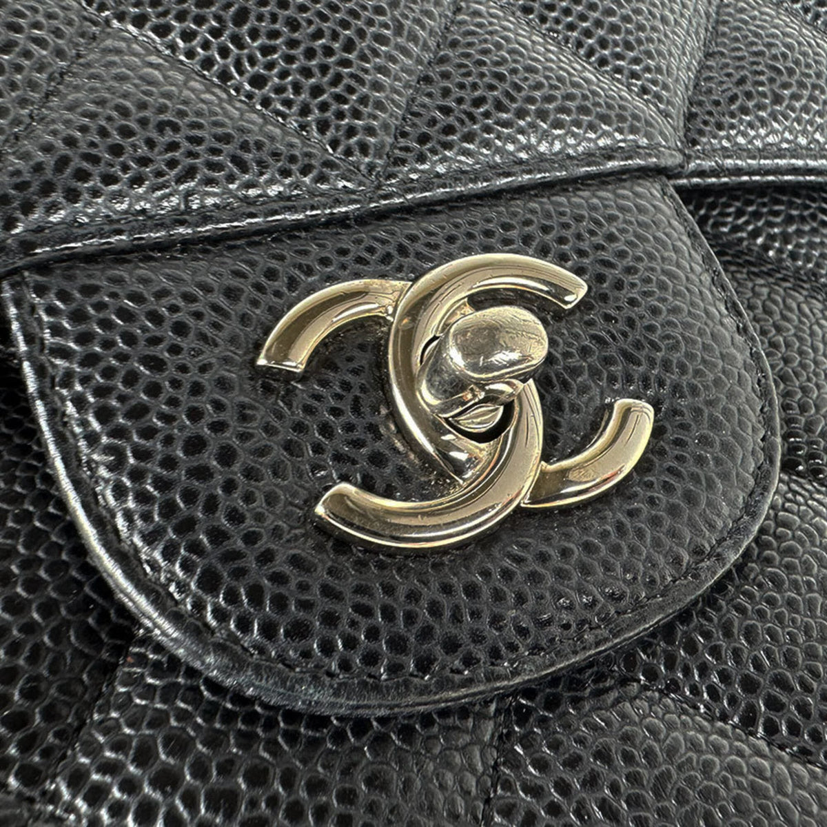 Chanel Black Grained Calfskin Shoulder Bag (Pre-Owned)