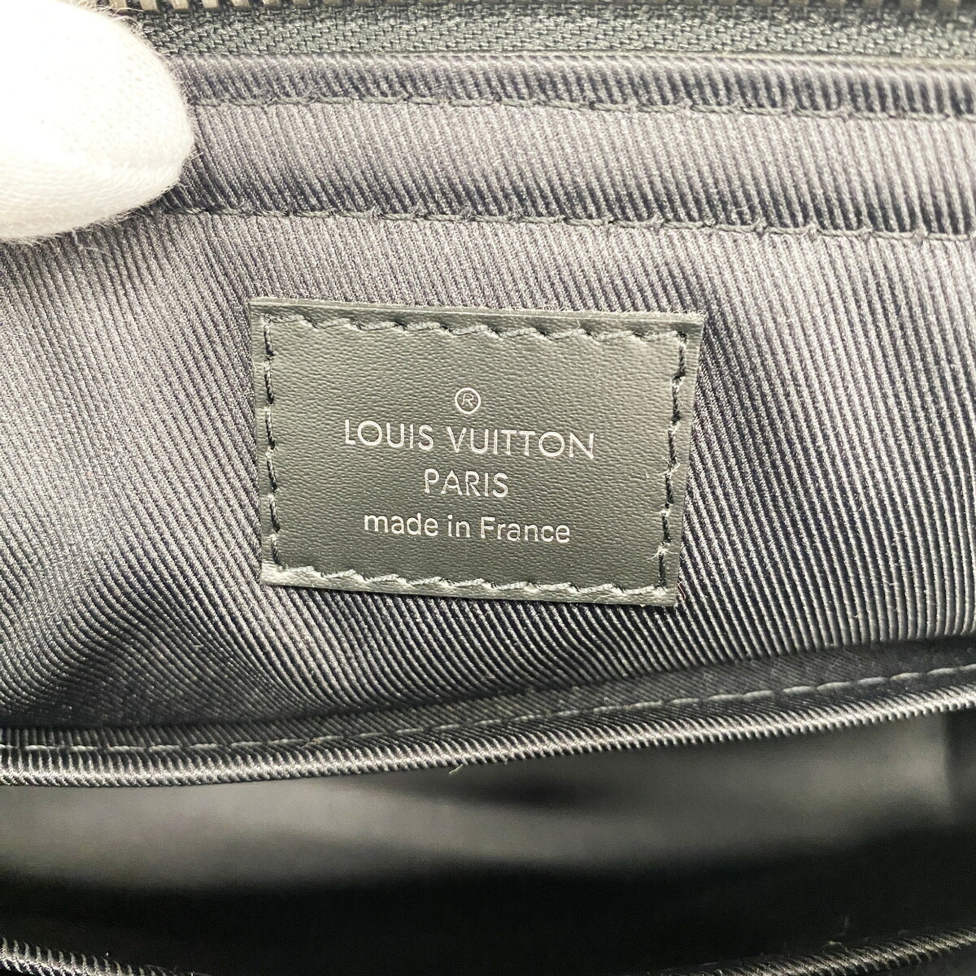 Louis Vuitton Black Shoulder Bag (Pre-Owned)