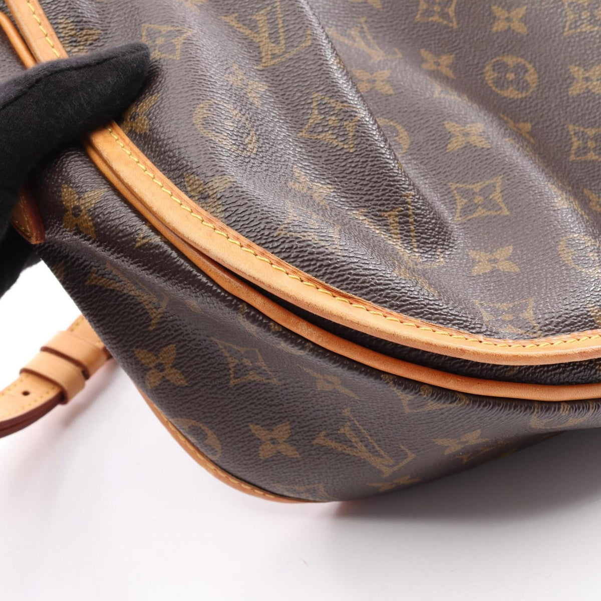 Louis Vuitton Brown Coated Canvas Leather Handbag Shoulder Bag (Pre-Owned)