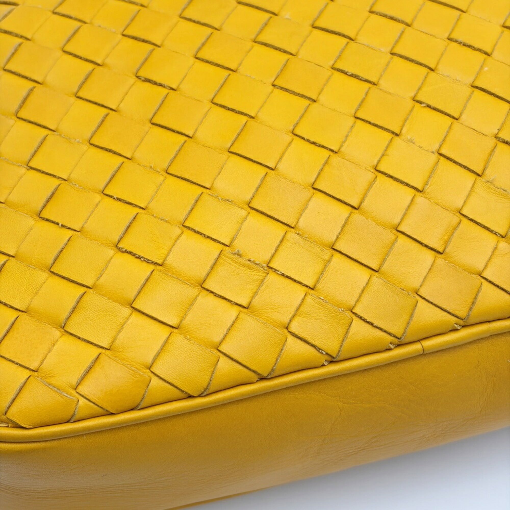 Bottega Veneta Yellow Leather Shoulder Bag (Pre-Owned)