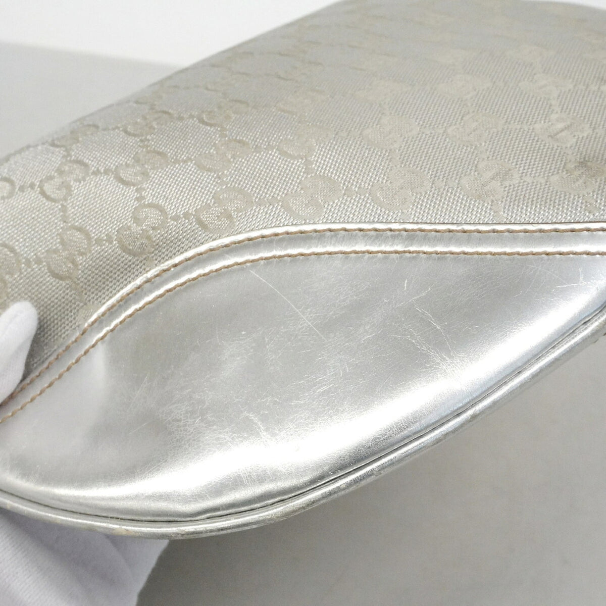 Gucci Silver Canvas Leather Shoulder Bag (Pre-Owned)