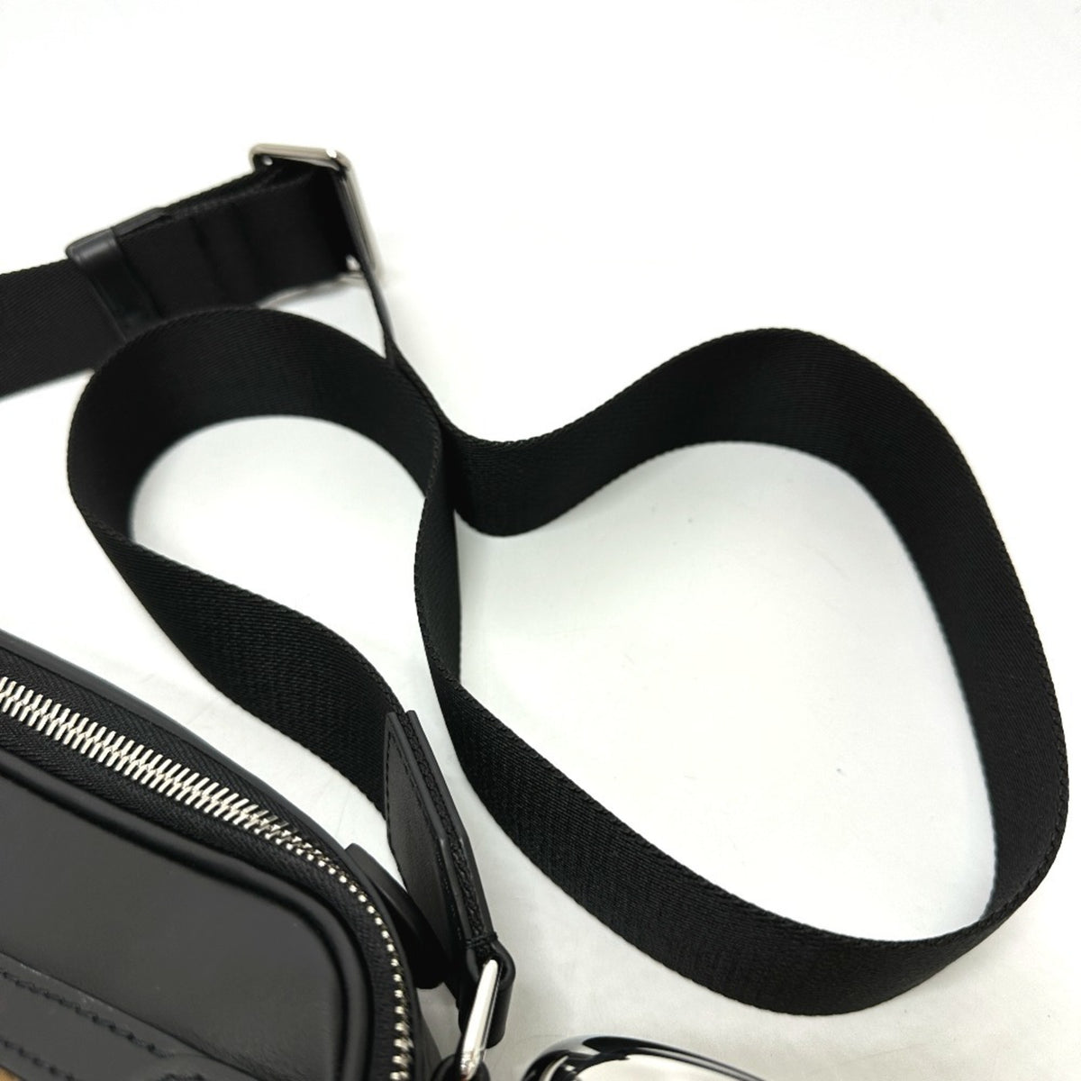 Louis Vuitton Brown Leather Shoulder Bag (Pre-Owned)