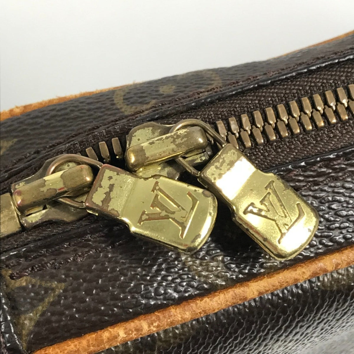 Louis Vuitton Brown Monogram Pochette Shoulder Bag Sling Bag (Pre-Owned)