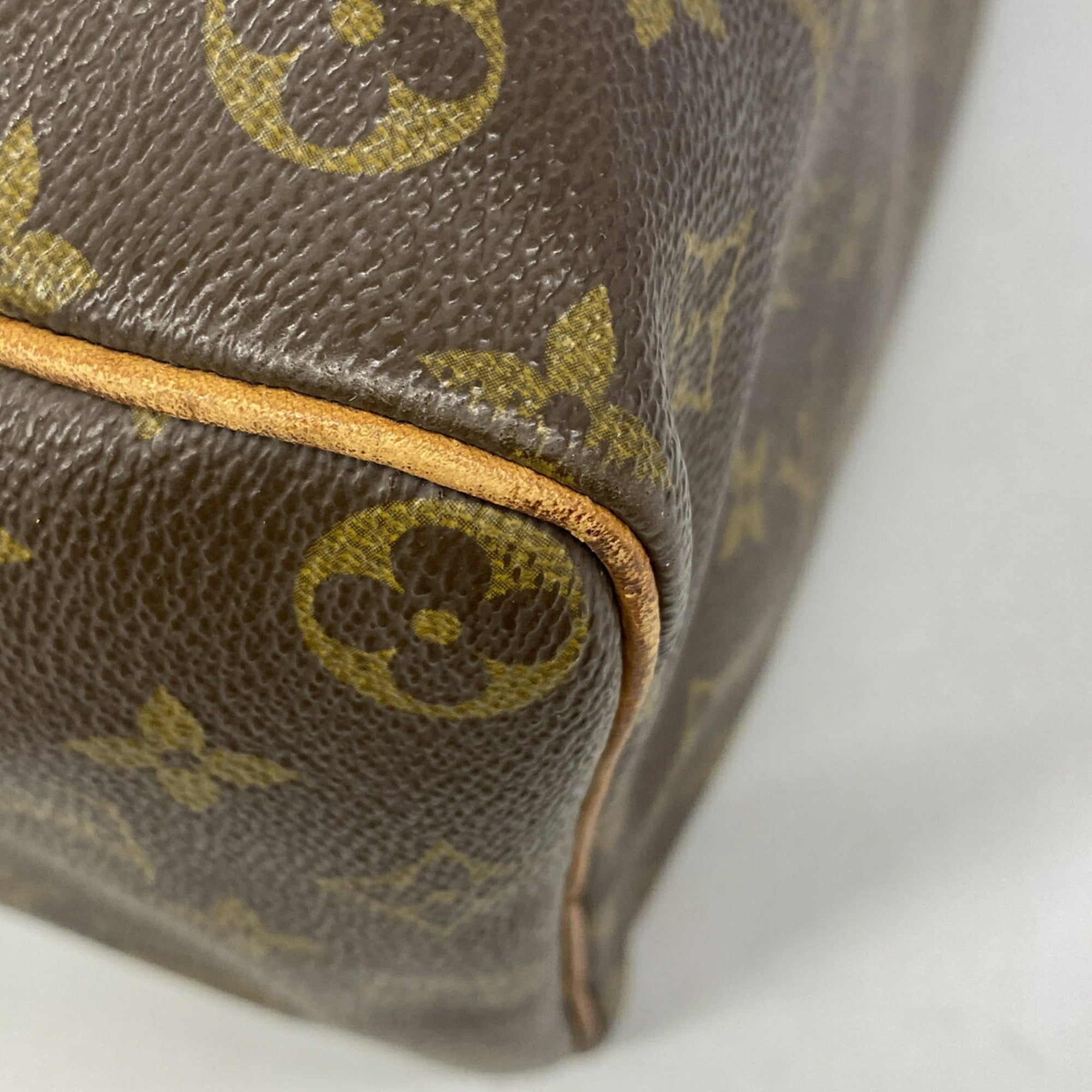 Louis Vuitton Brown Handbag (Pre-Owned)
