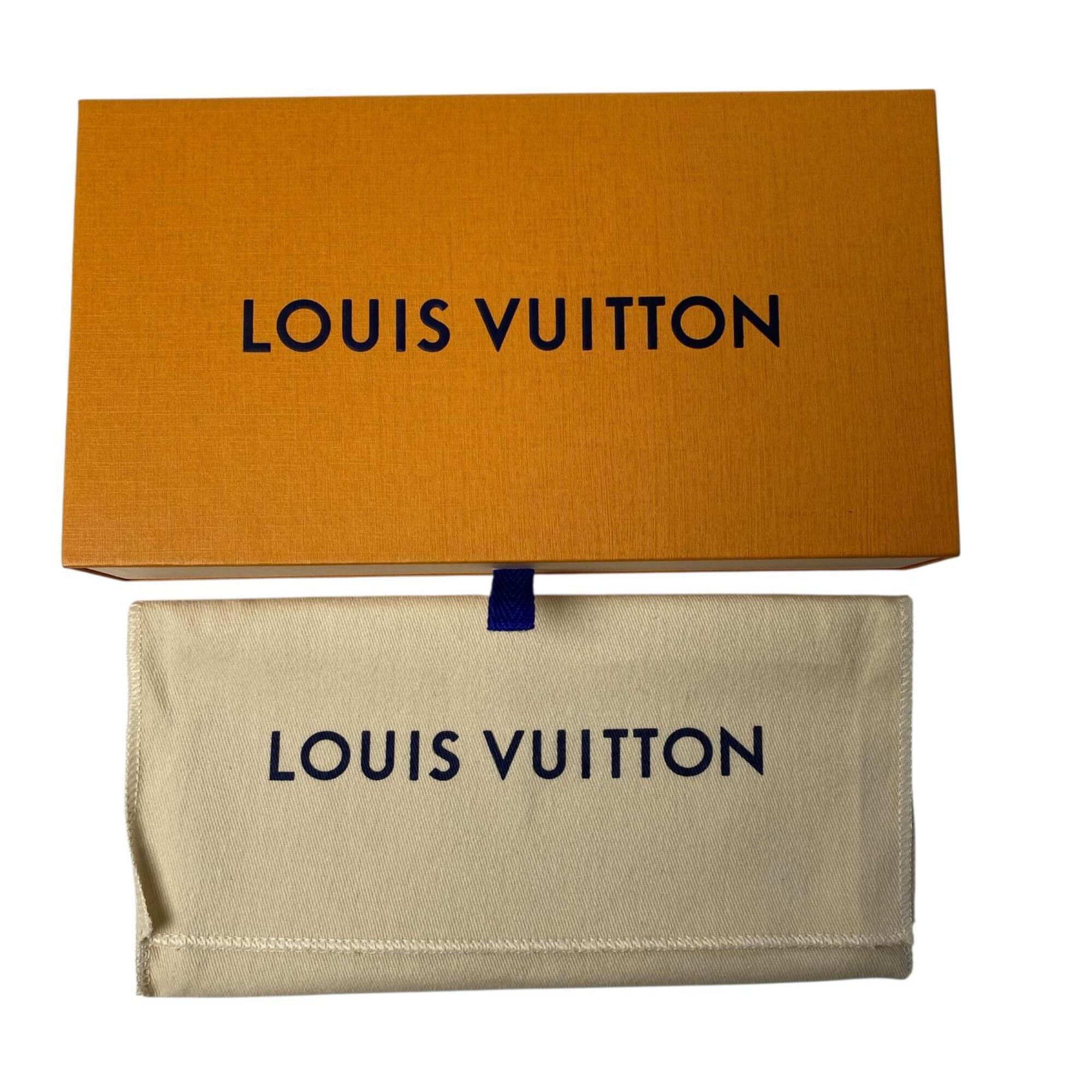 Louis Vuitton Cream Leather Long Wallet (Bi-Fold) (Pre-Owned)