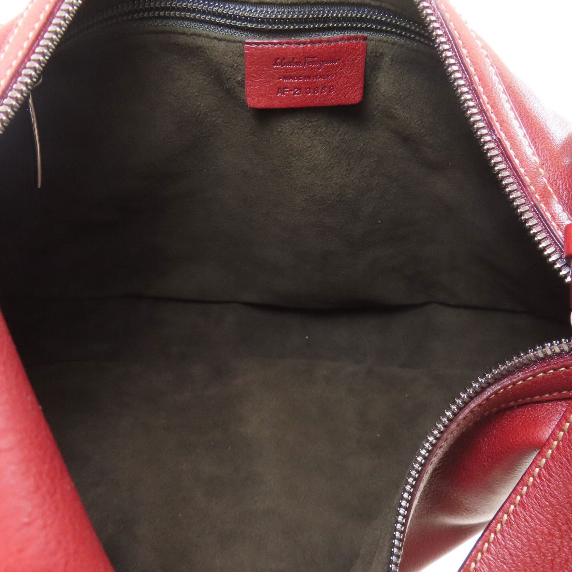 Salvatore Ferragamo Bordeaux Leather Shoulder Bag (Pre-Owned)