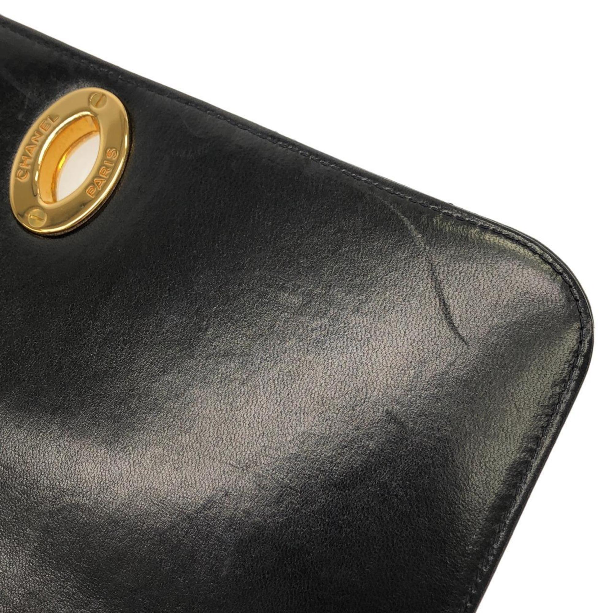 Chanel Black Leather Shoulder Bag (Pre-Owned)