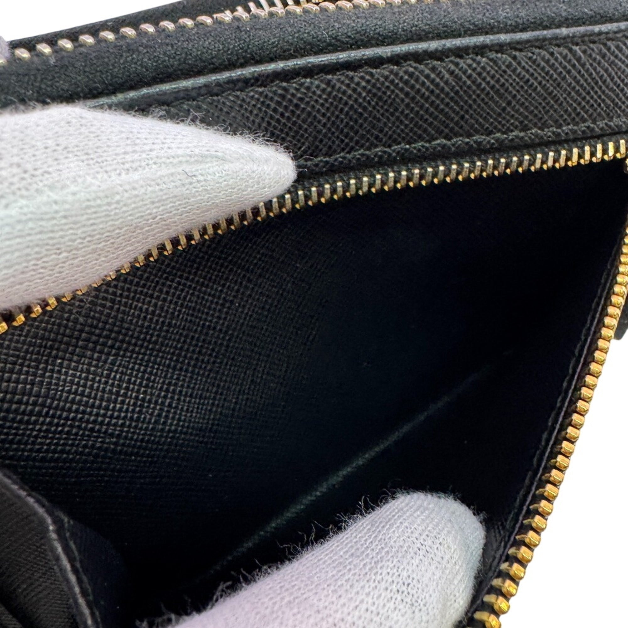 Prada Black Leather Wallet (Bi-Fold) (Pre-Owned)