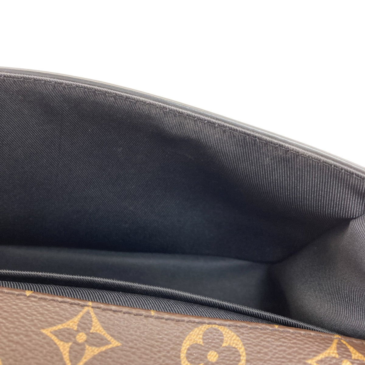 Louis Vuitton Black Cherry Vernis Handbag (Pre-Owned)