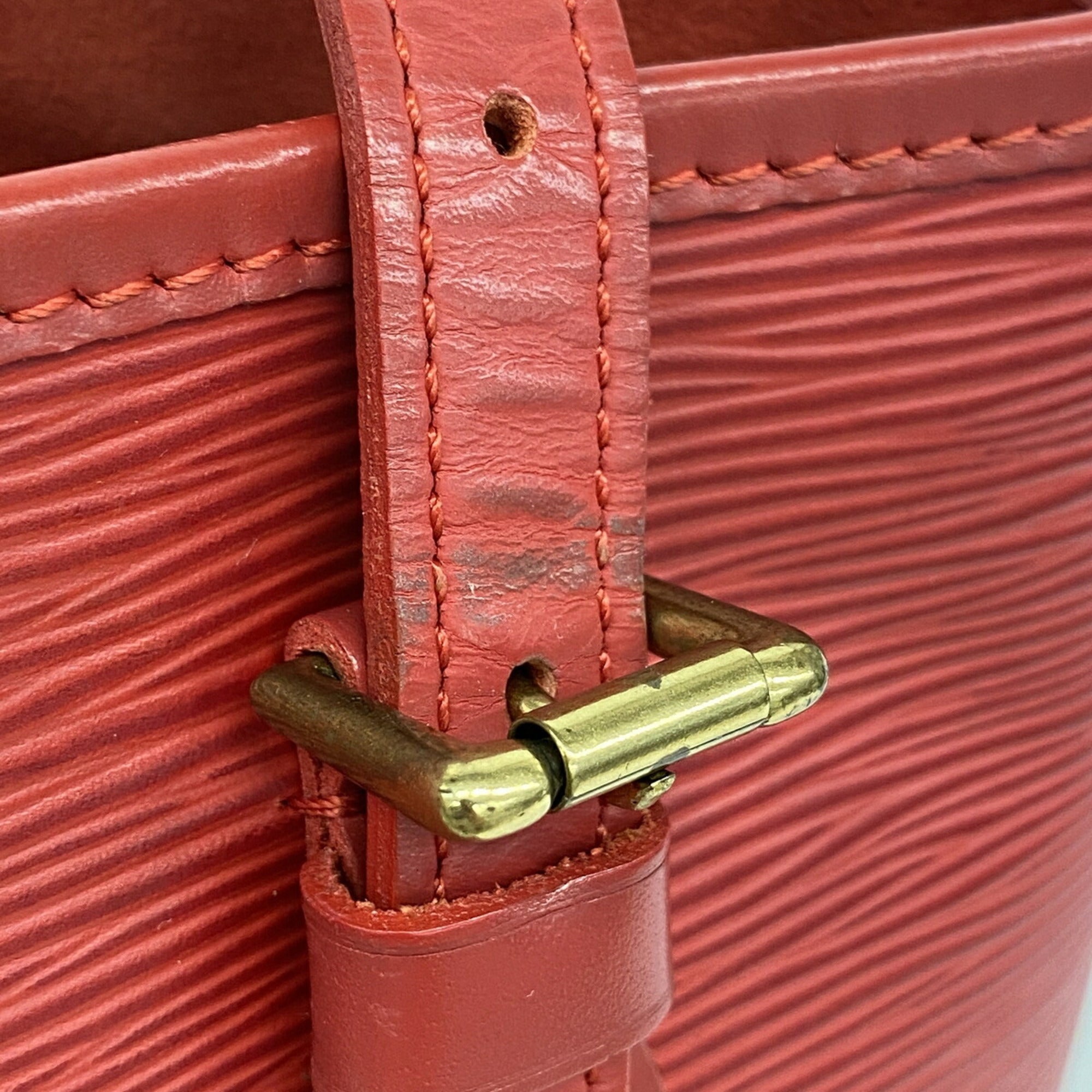 Louis Vuitton Rouge Tote Bag (Pre-Owned)