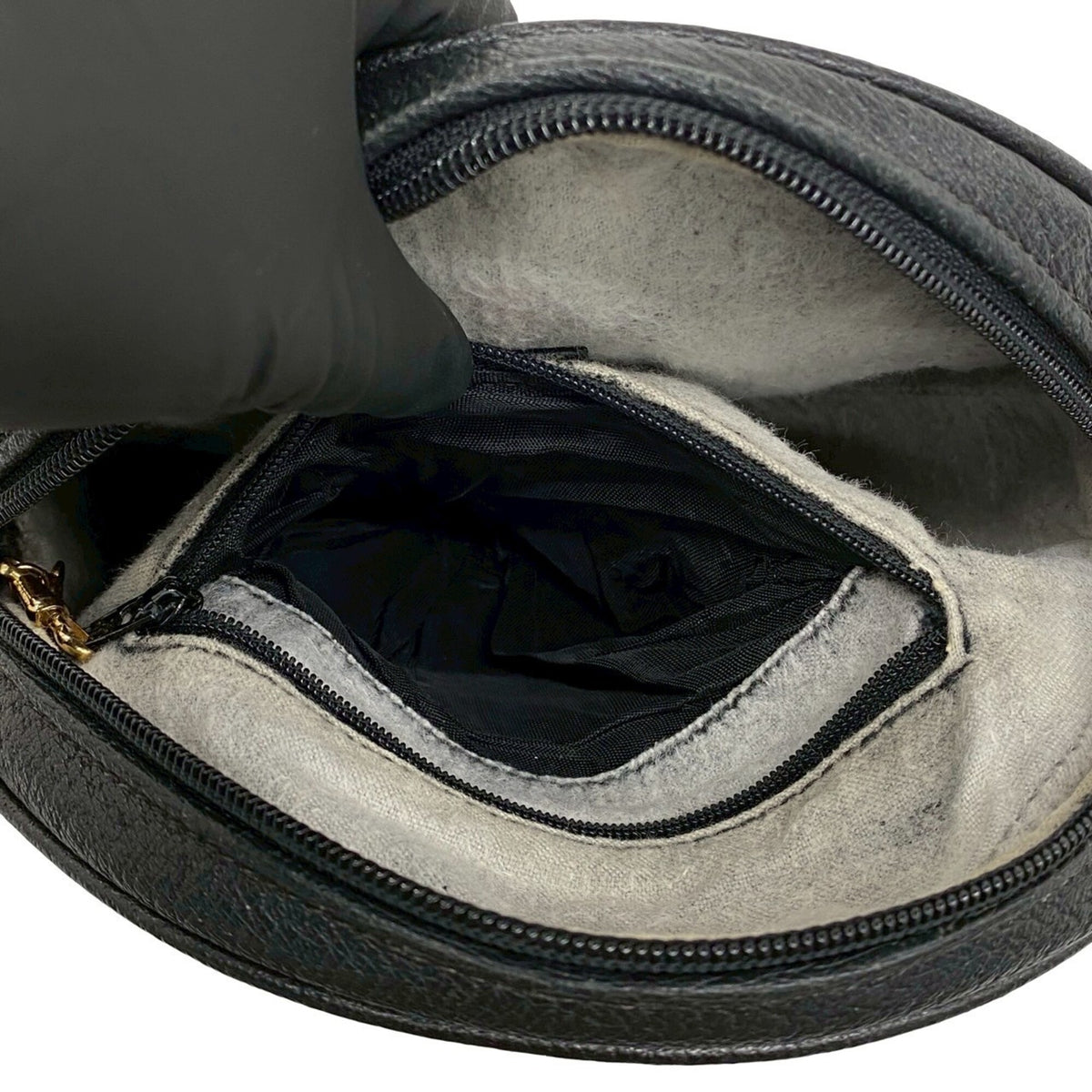 Gucci Black Leather Pochette Shoulder Bag (Pre-Owned)