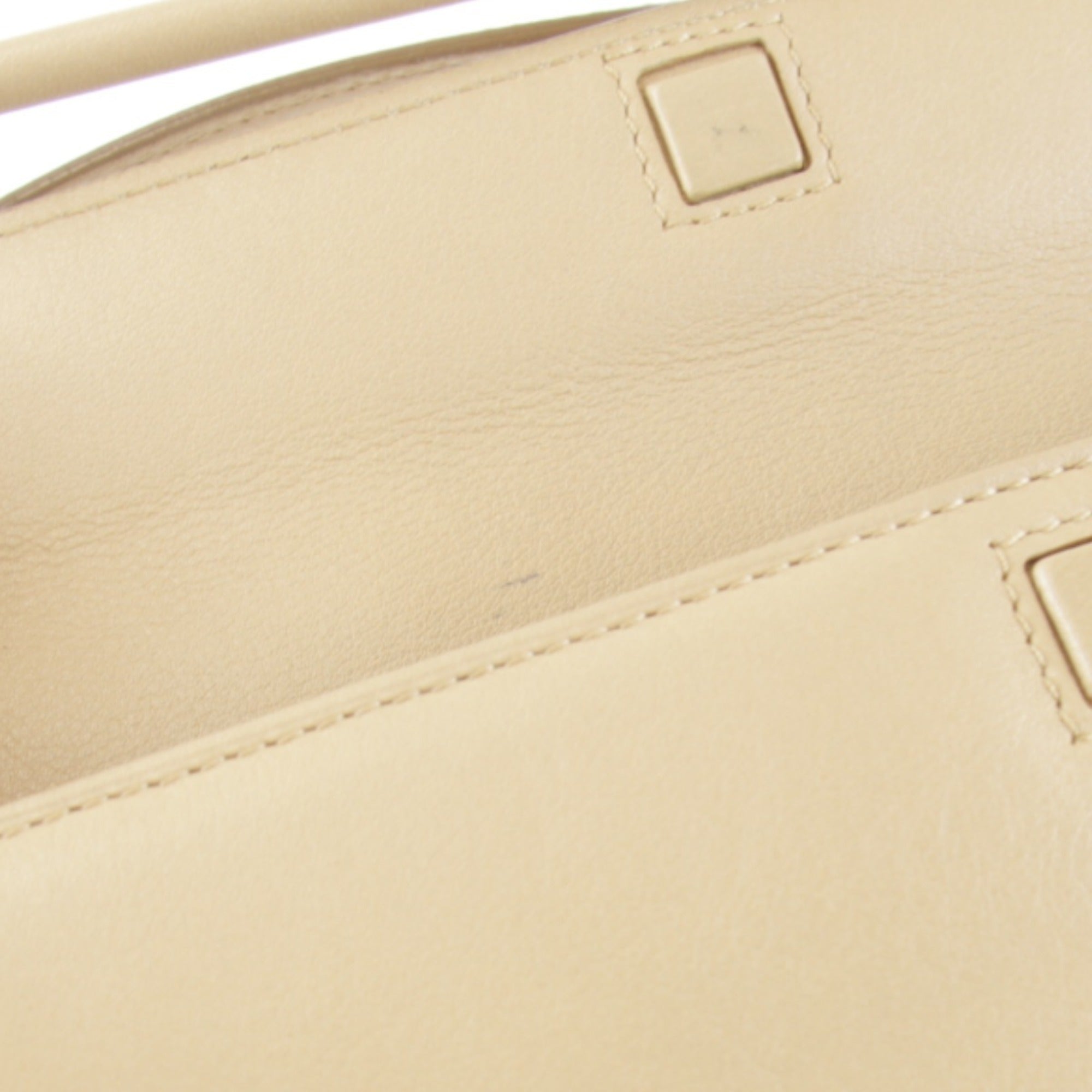 Cartier Cabochon Beige Leather Handbag (Pre-Owned)