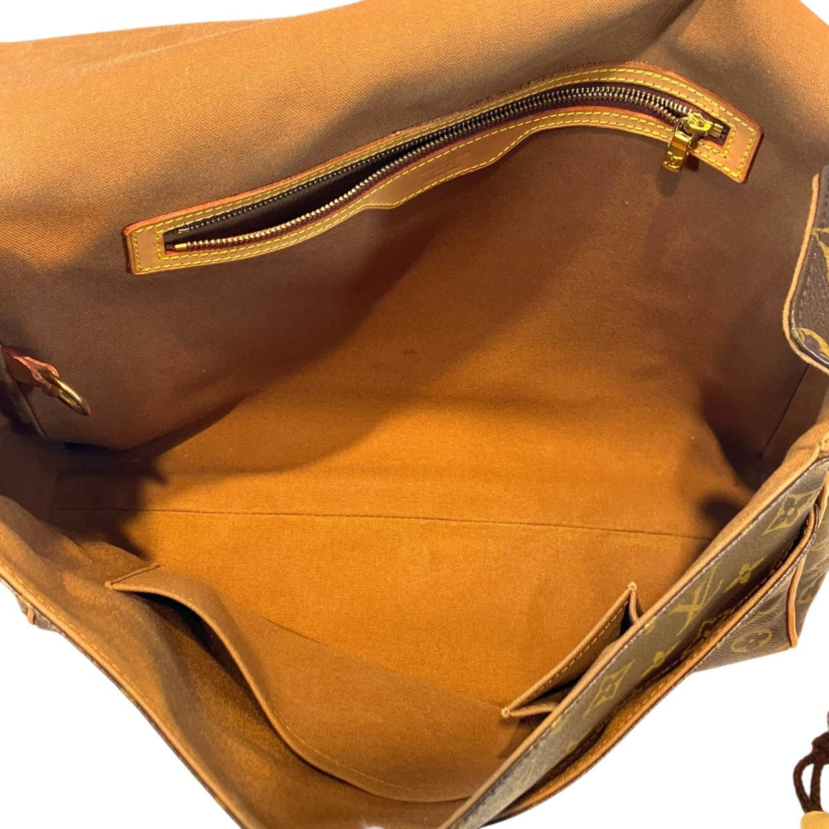 Louis Vuitton Brown Monogram Shoulder Bag (Pre-Owned)