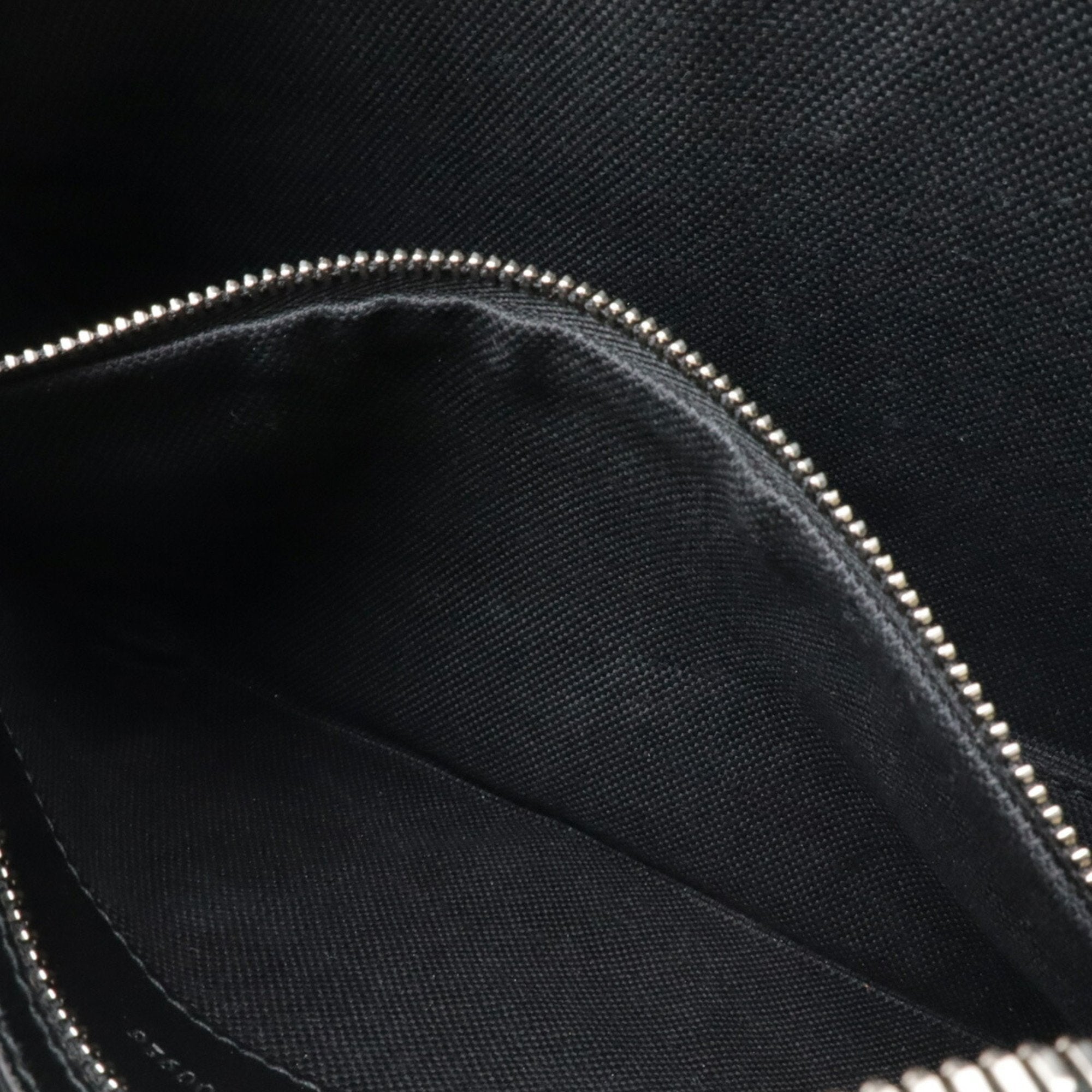 Gucci Black Dark Gray Gg Supreme Shoulder Bag (Pre-Owned)