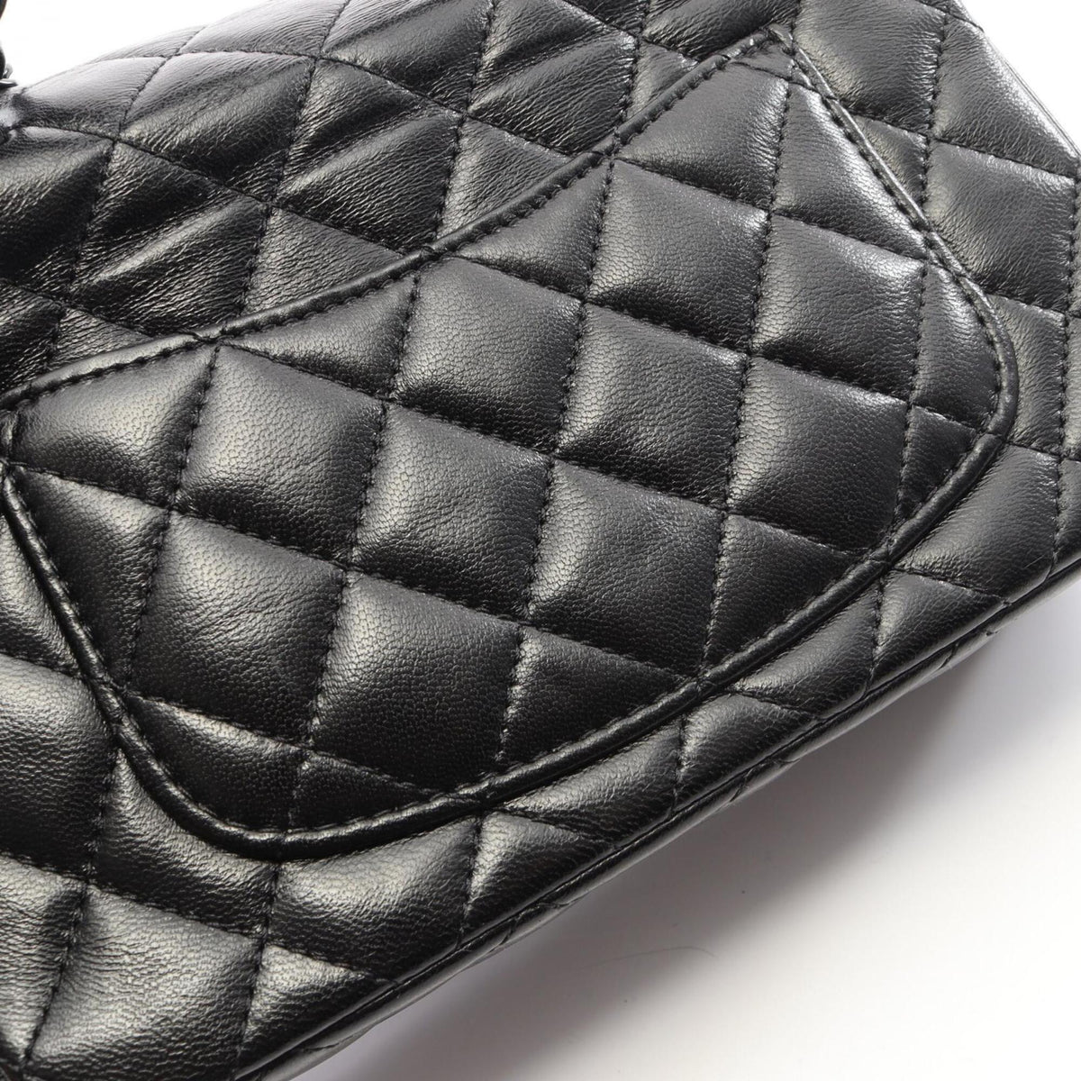 Chanel Black Leather Handbag Shoulder Bag (Pre-Owned)