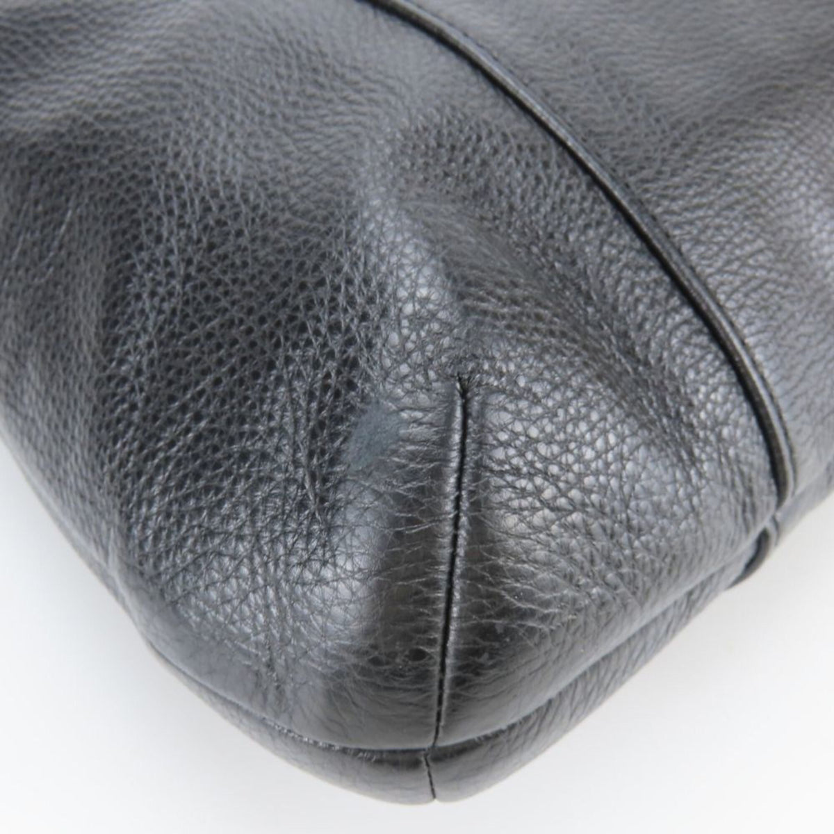 Coach Black Leather Shoulder Bag (Pre-Owned)