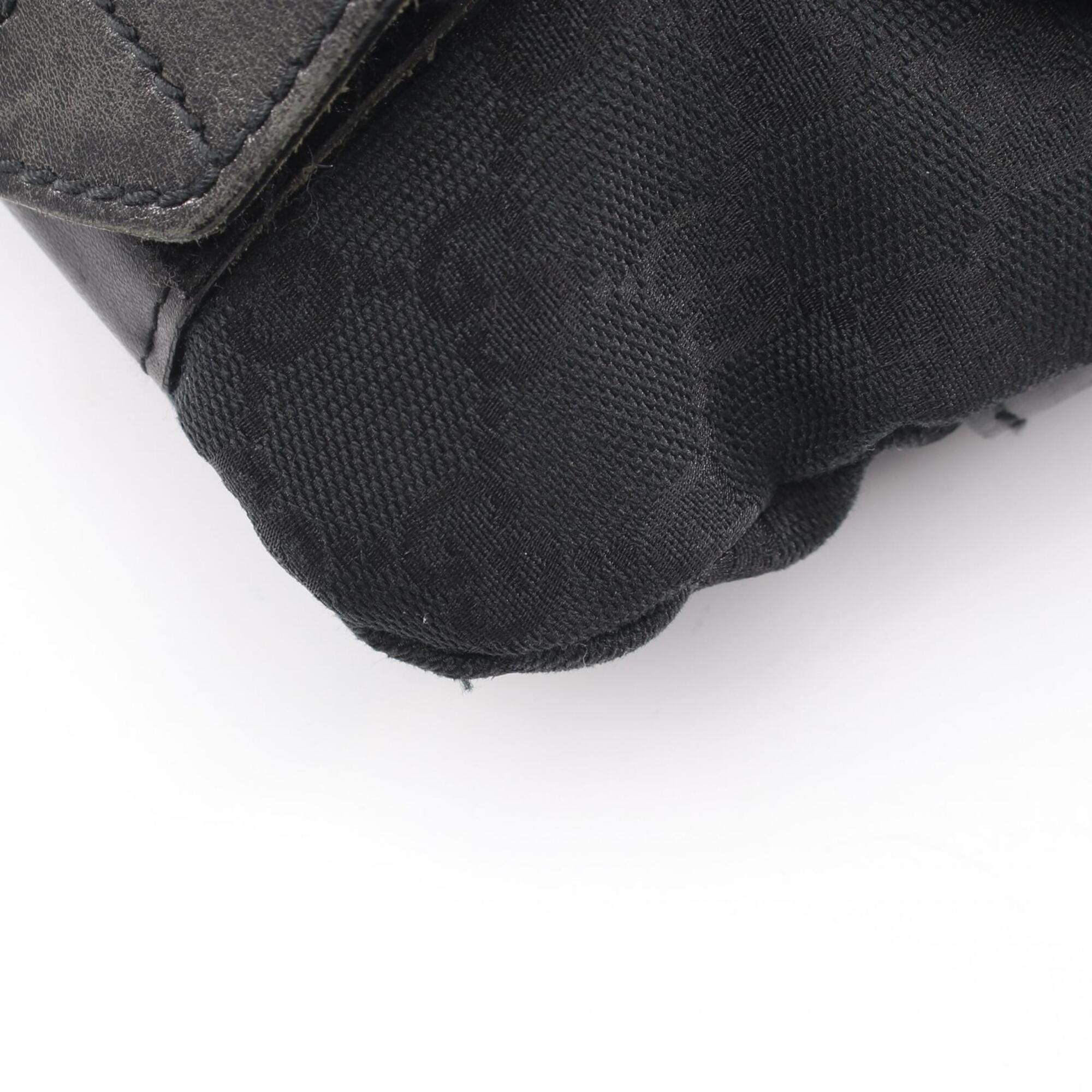 Gucci Black Canvas Leather Fanny Pack Handbag (Pre-Owned)