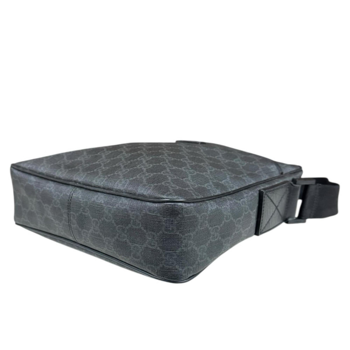 Gucci Gray Gg Supreme Shoulder Bag (Pre-Owned)