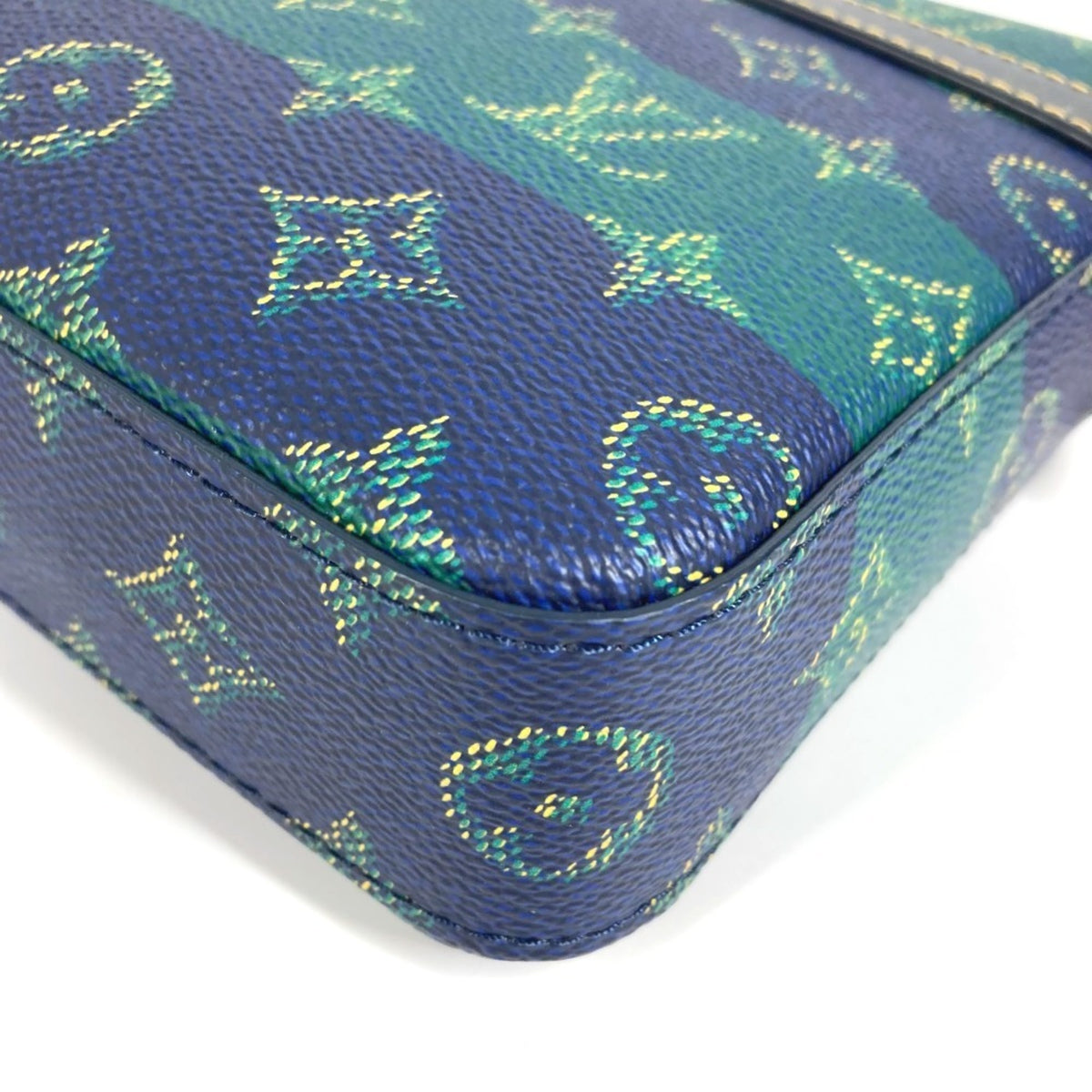 Louis Vuitton Blue Green Clutch Bag (Pre-Owned)