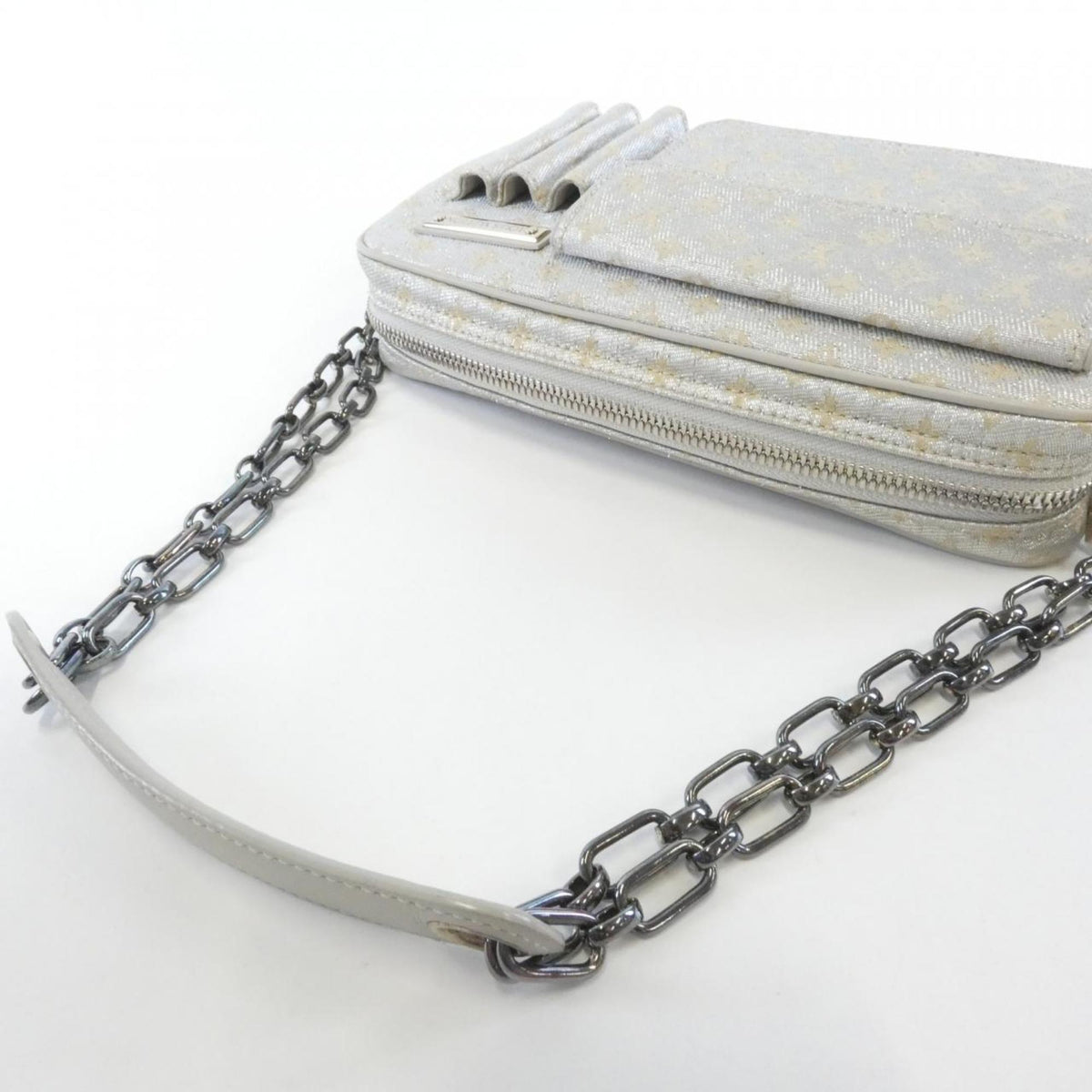 Louis Vuitton Silver Canvas Shoulder Bag (Pre-Owned)