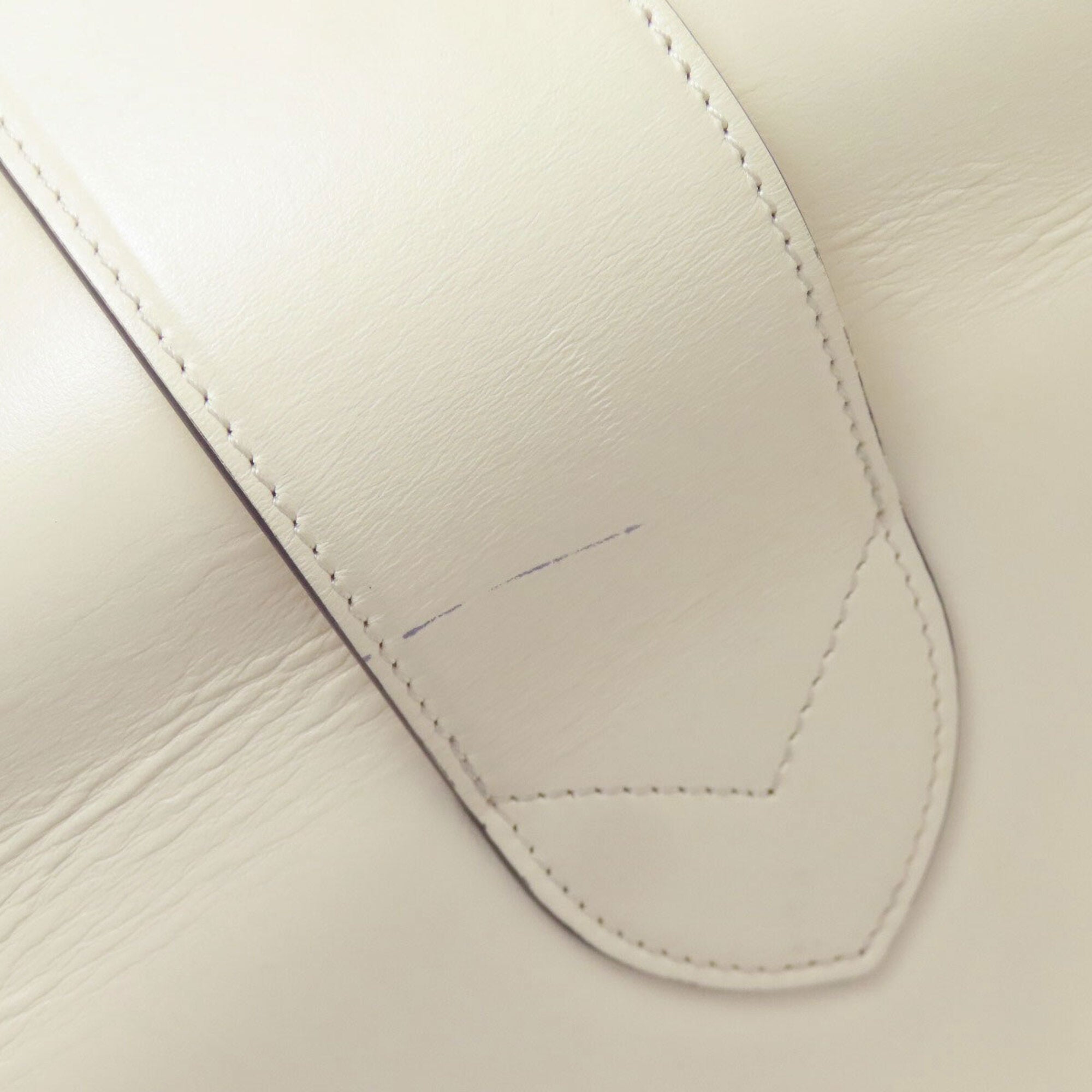Louis Vuitton Beige Leather Shoulder Bag (Pre-Owned)