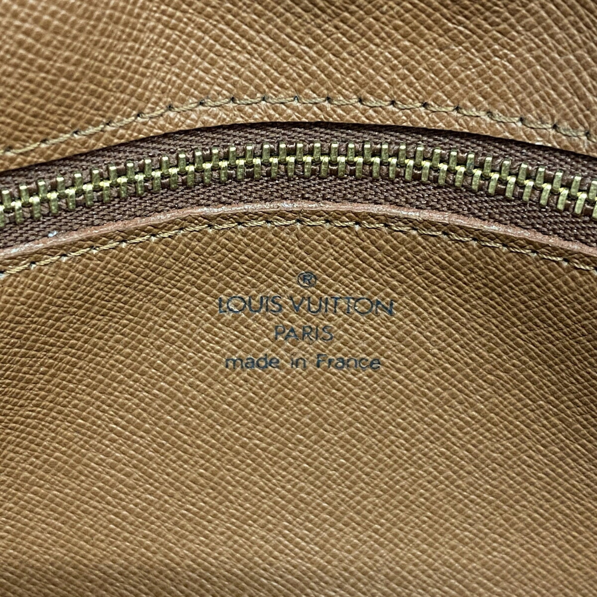 Louis Vuitton Brown Clutch Bag (Pre-Owned)