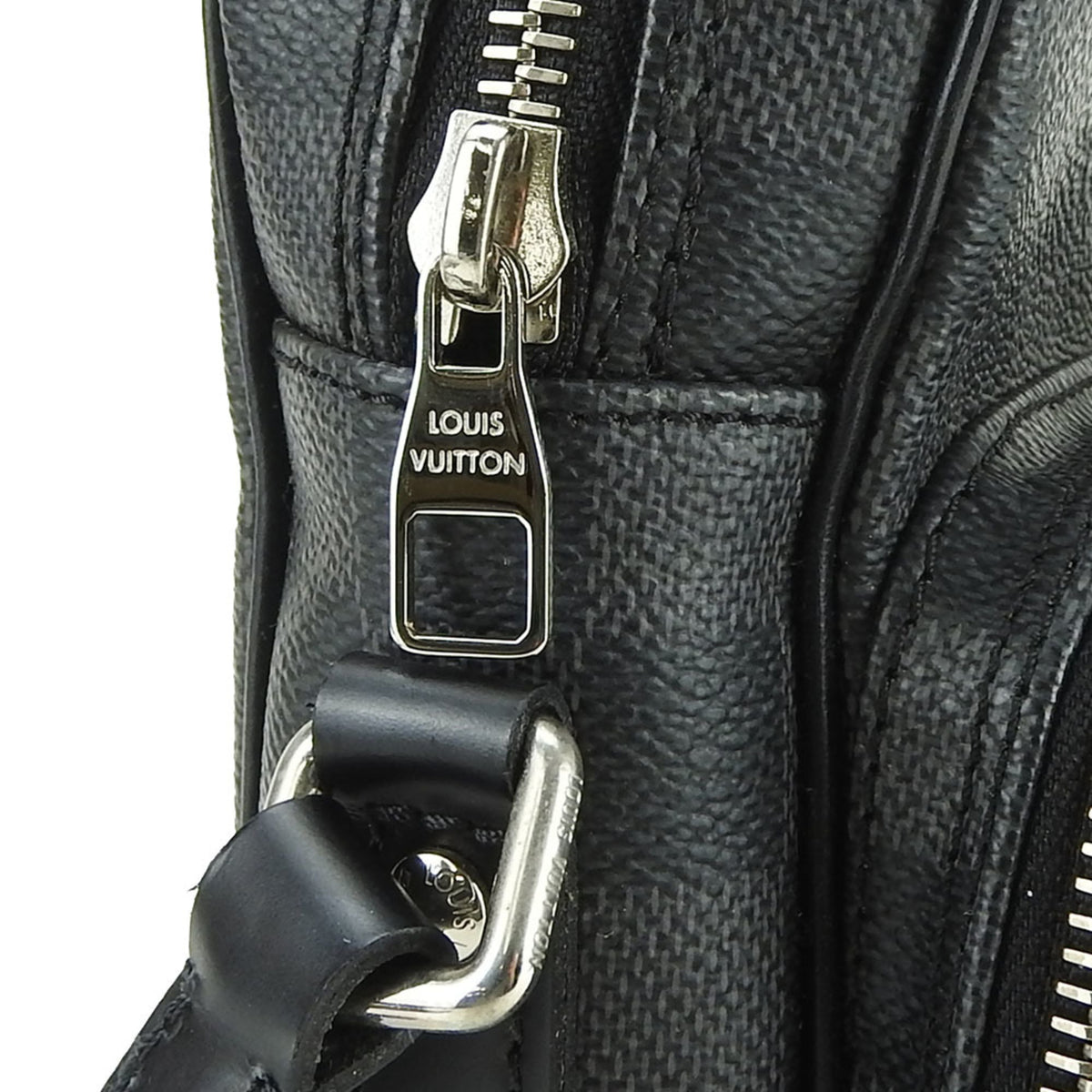 Louis Vuitton Damier Graphite Black Gray Damier Graphite Pochette Shoulder Bag (Pre-Owned)