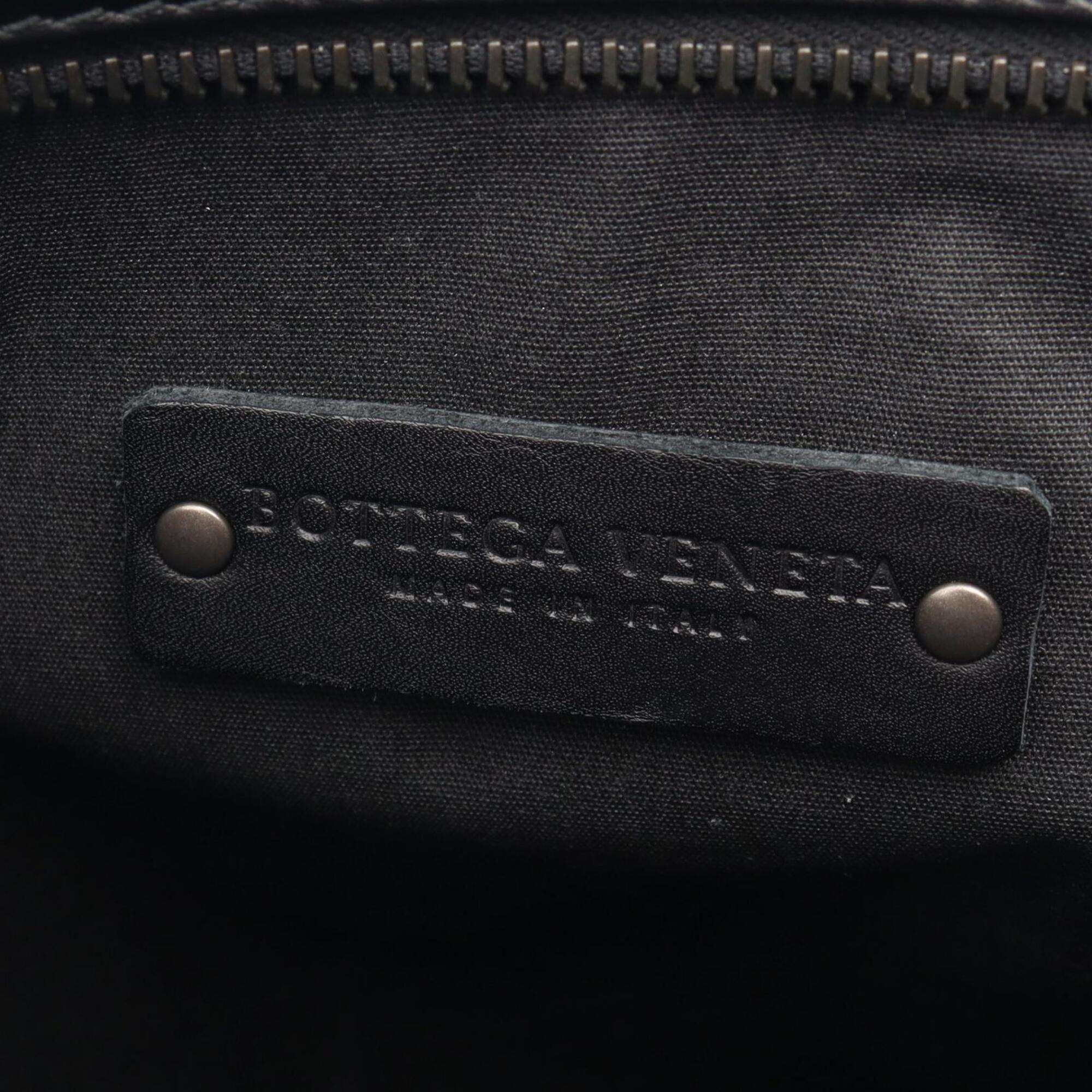 Bottega Veneta Black Leather Handbag Shoulder Bag (Pre-Owned)