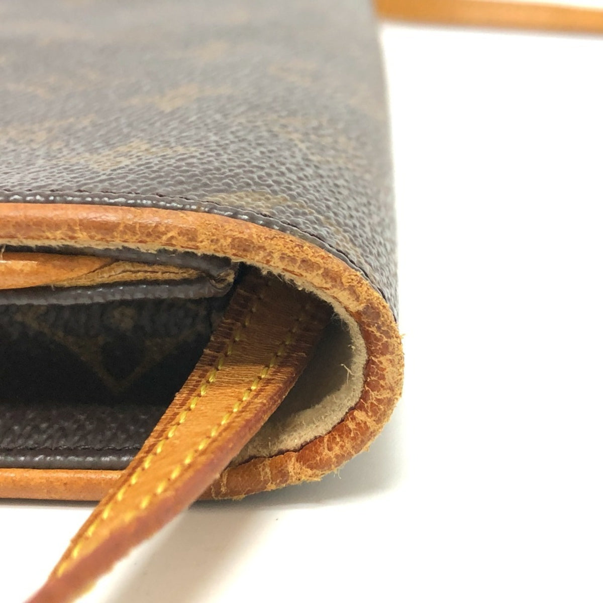 Louis Vuitton Monogram Brown Monogram Pochette Shoulder Bag (Pre-Owned)