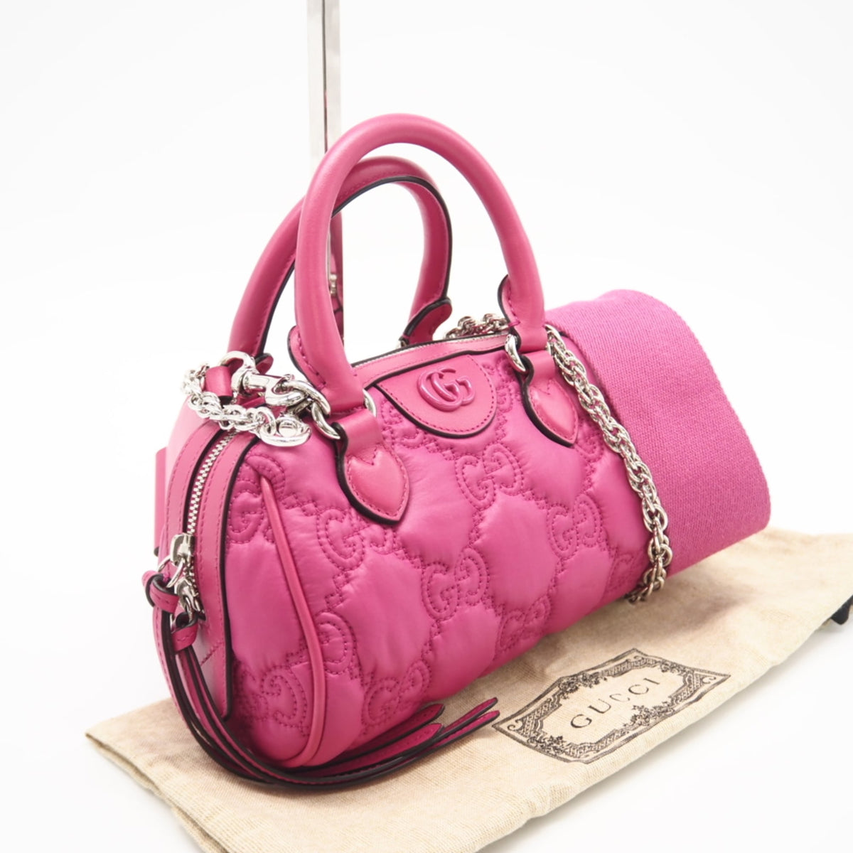 Gucci Pink Nylon Shoulder Bag (Pre-Owned)