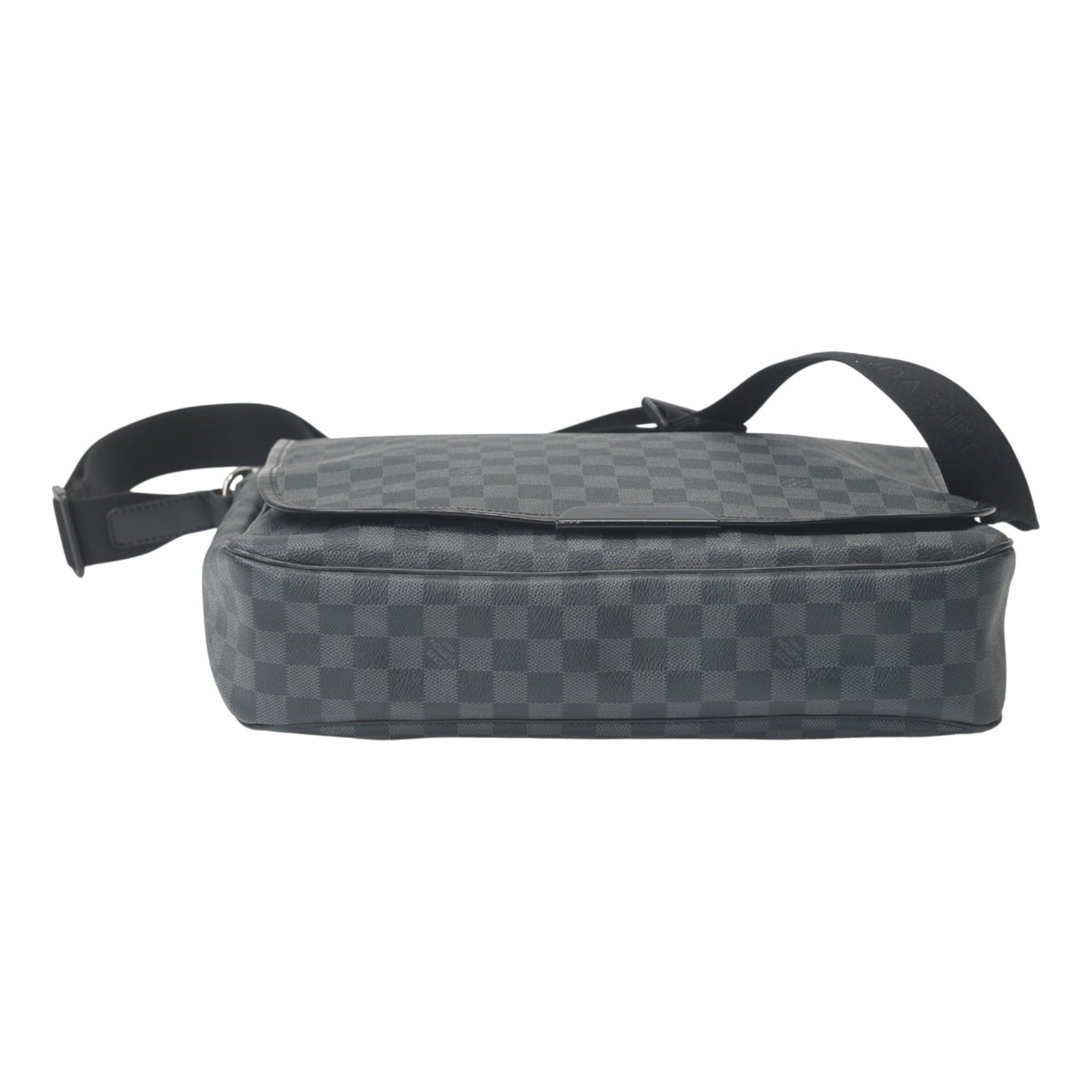 Louis Vuitton Black Damier Graphite Damier Graphite Shoulder Bag (Pre-Owned)