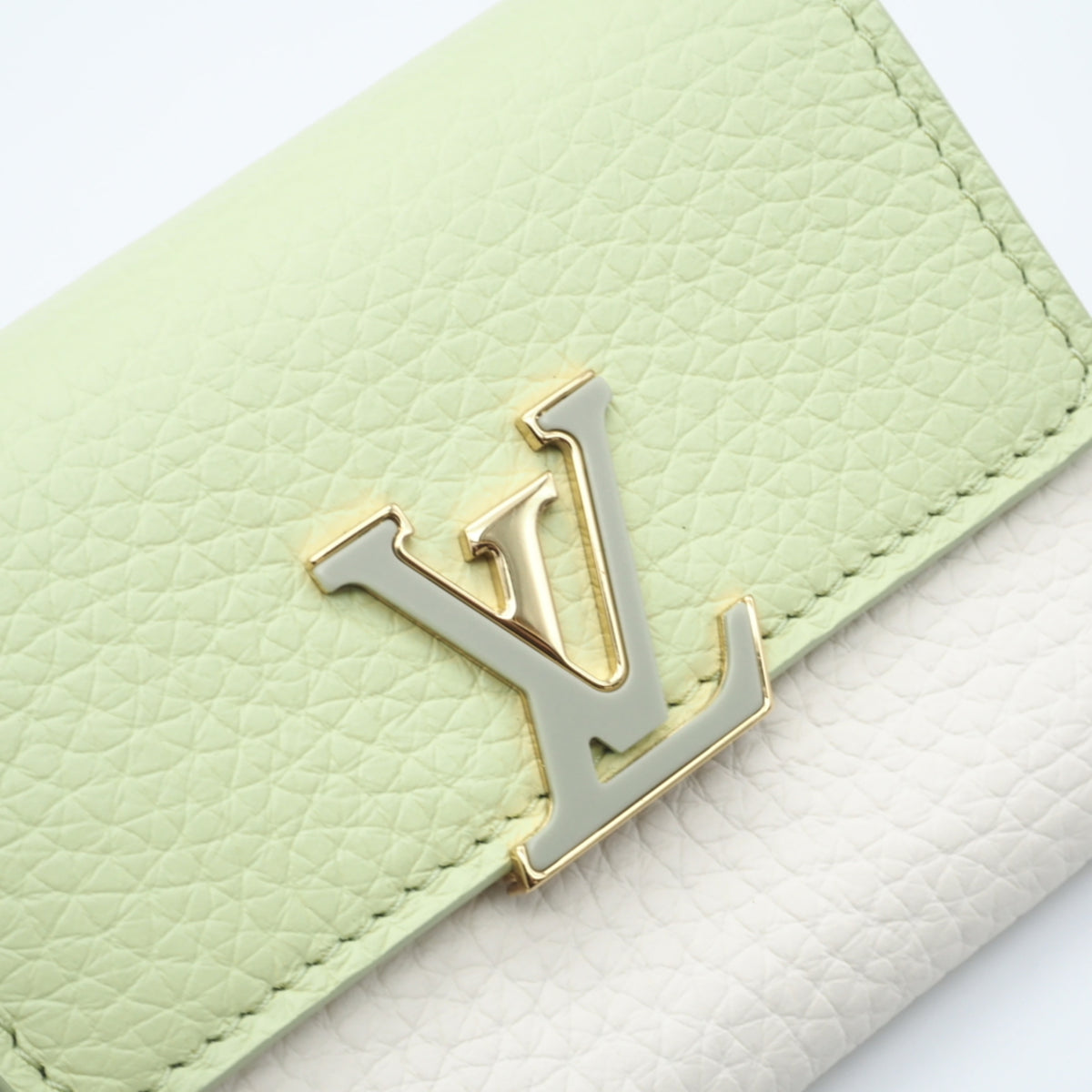 Louis Vuitton Green White Leather Wallet (Tri-Fold) (Pre-Owned)