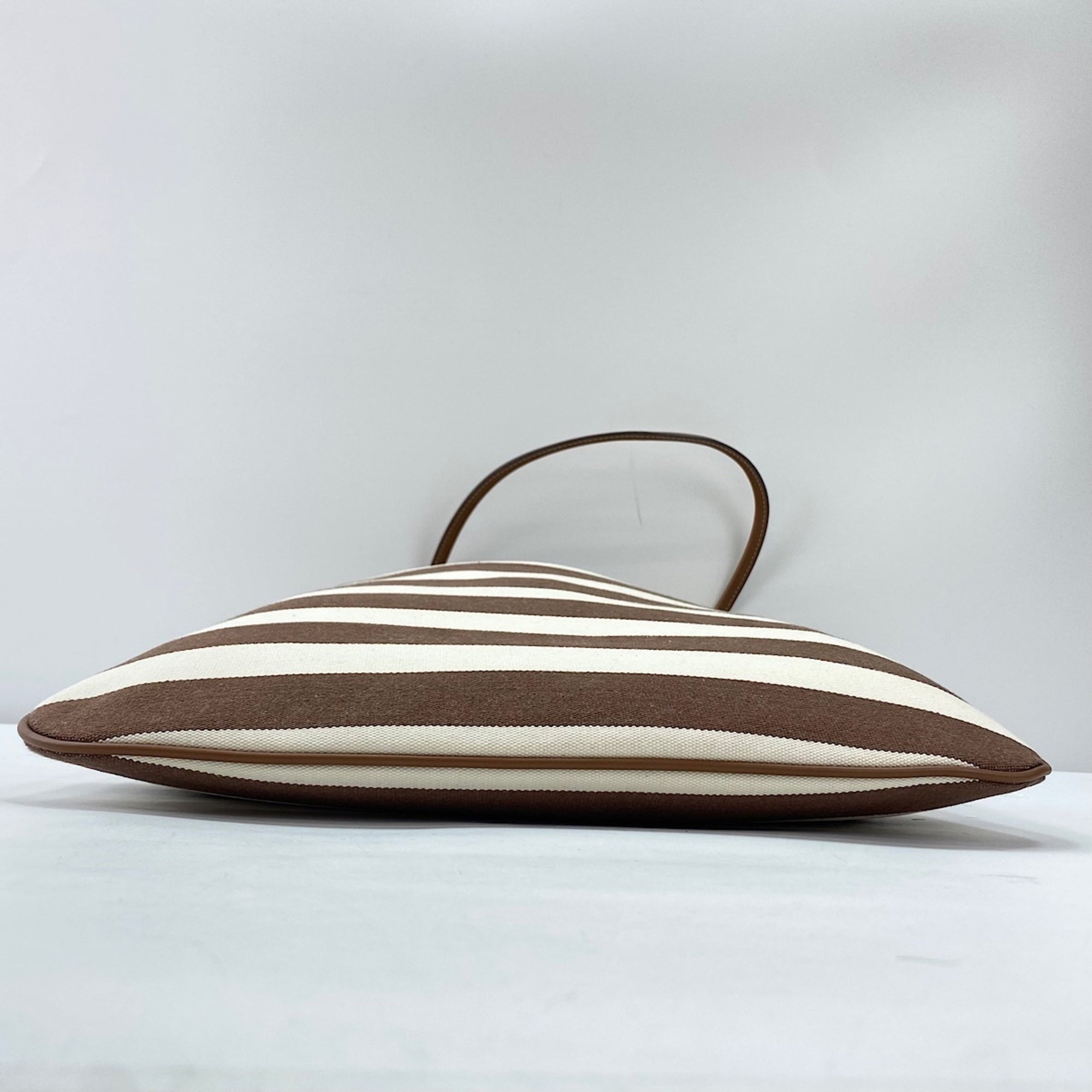 Miu Miu Brown Handbag (Pre-Owned)